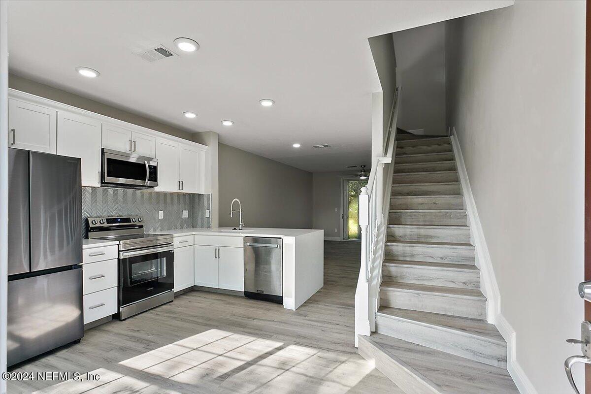 8111 SUMMERSIDE Circle