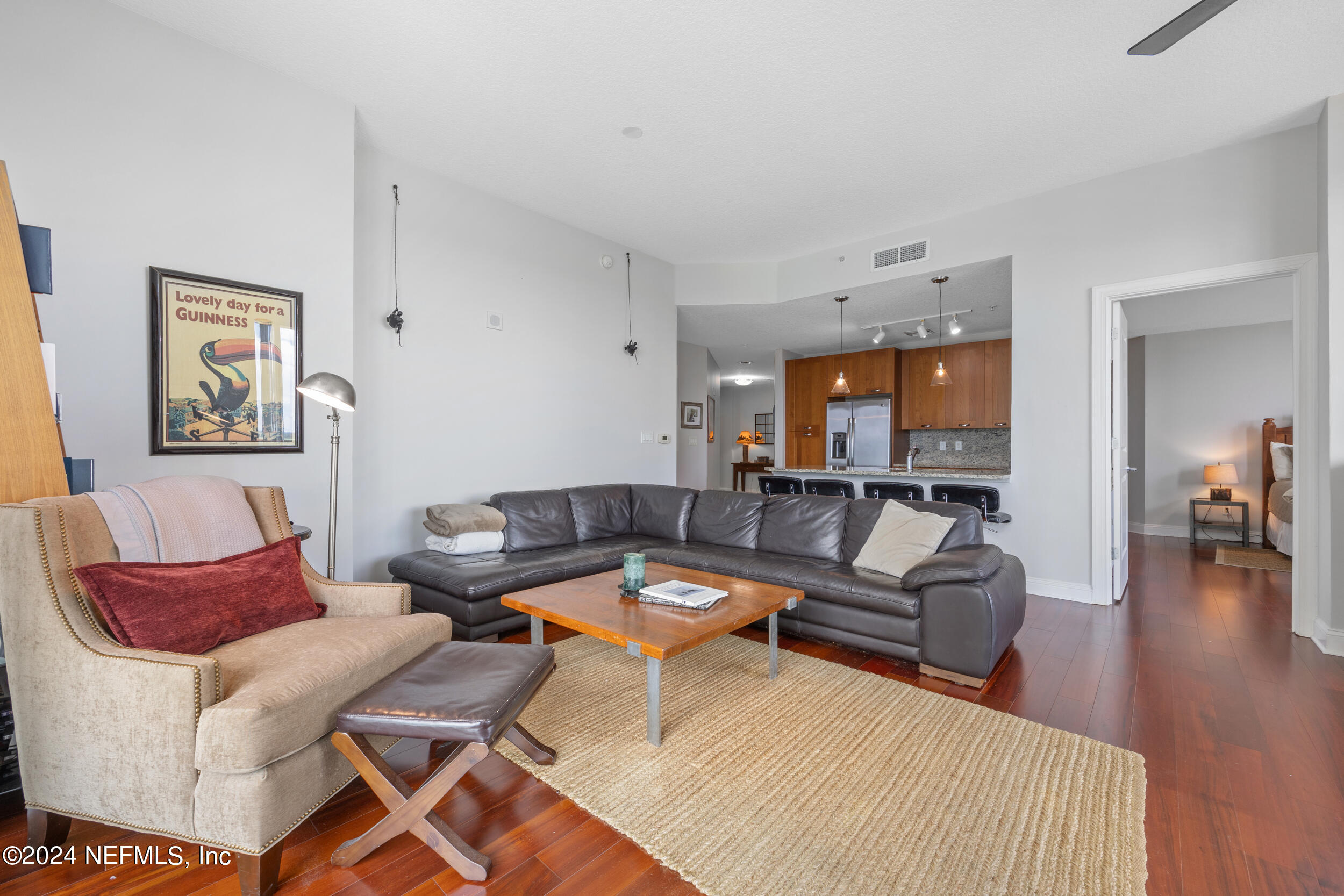 1431 RIVERPLACE Boulevard, 1701