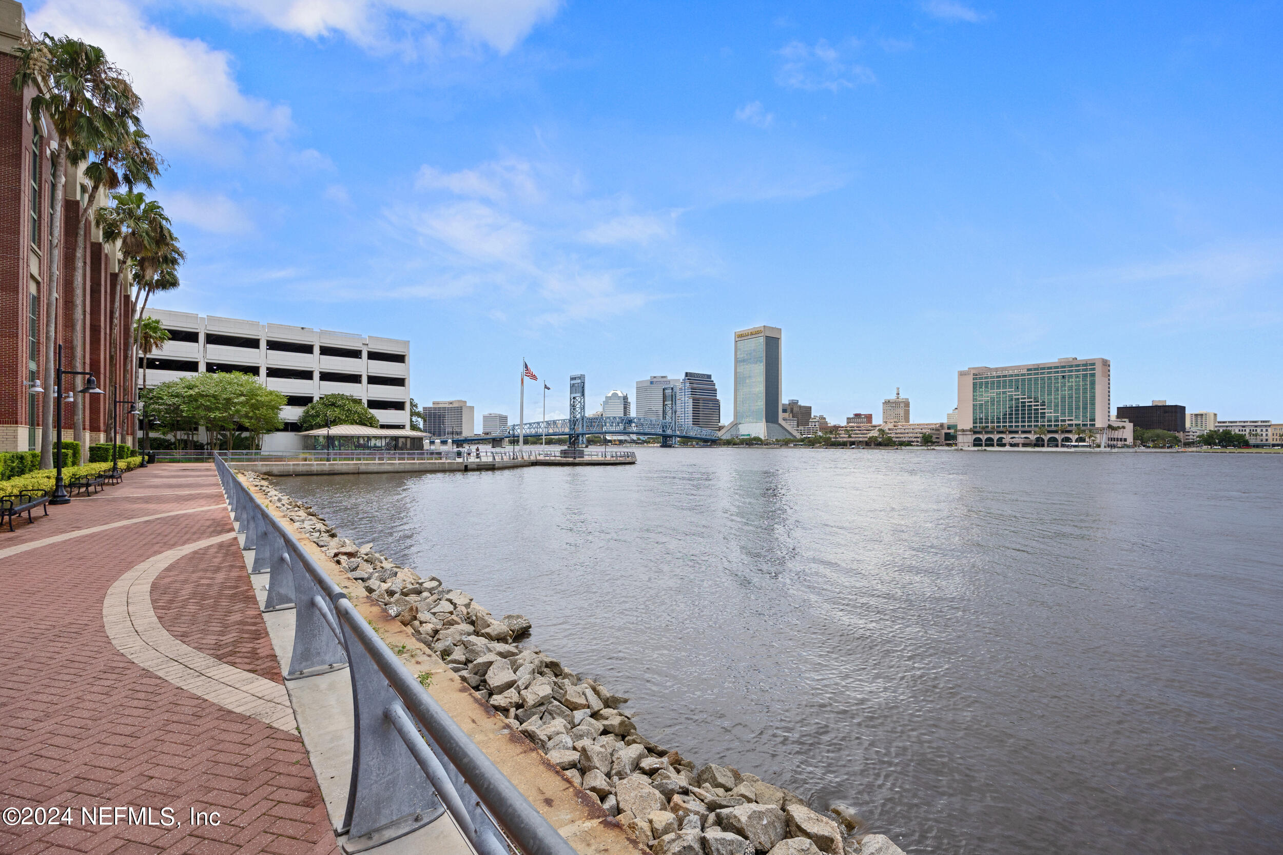 1431 RIVERPLACE Boulevard, 1701