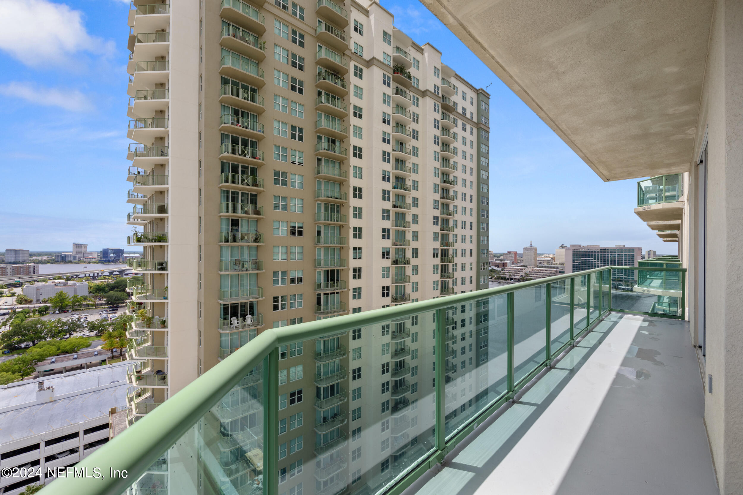 1431 RIVERPLACE Boulevard, 1701
