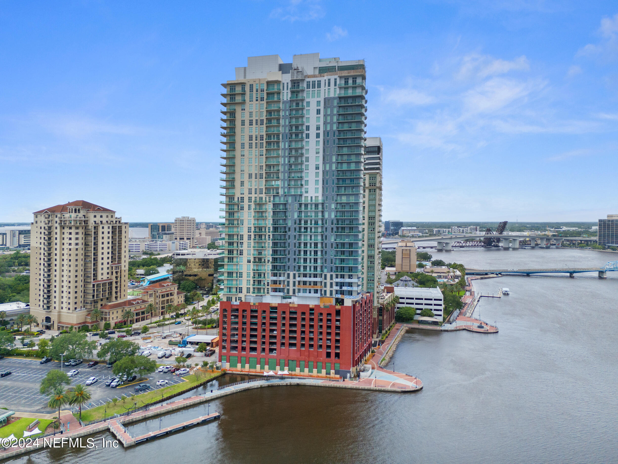1431 RIVERPLACE Boulevard, 1701