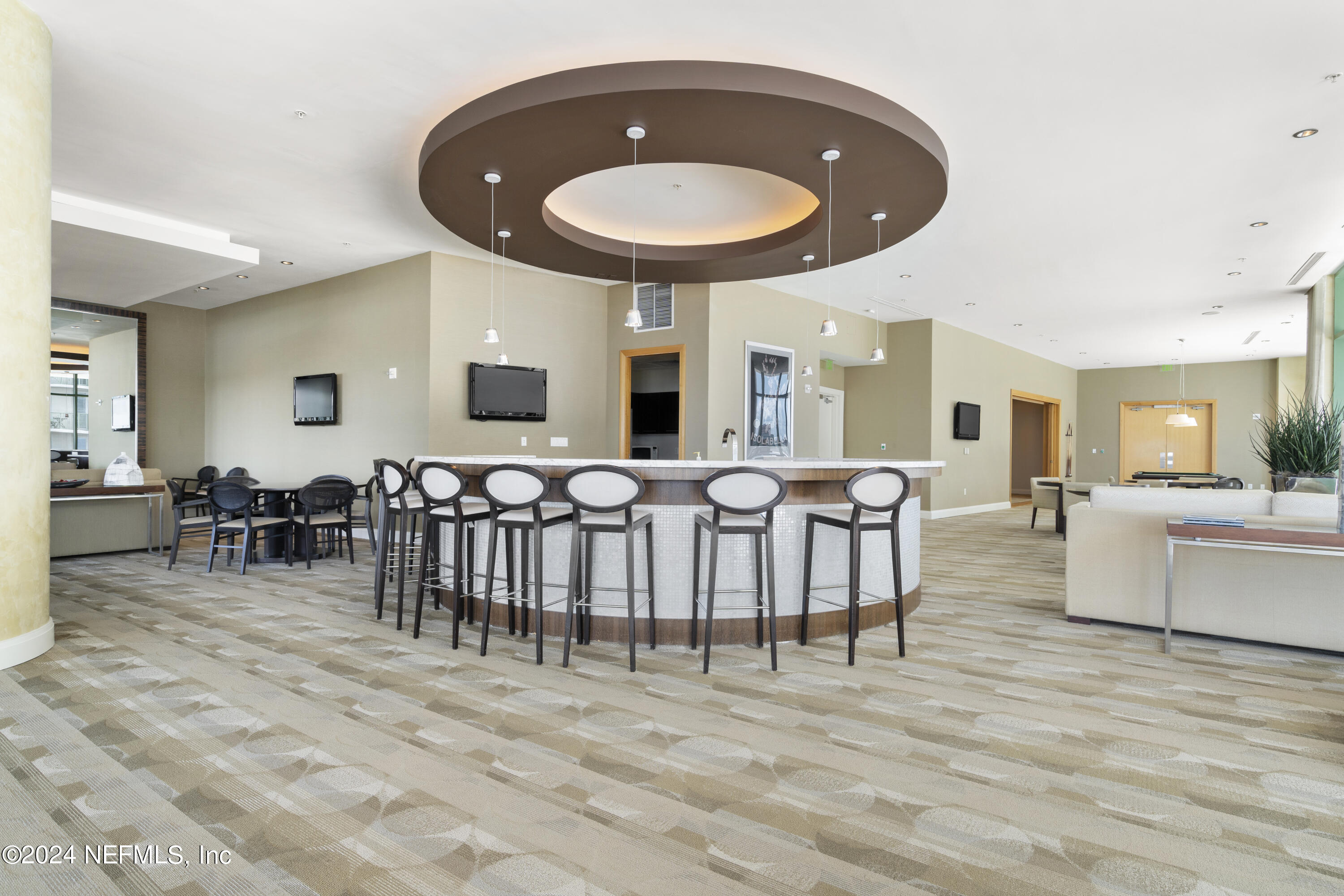 1431 RIVERPLACE Boulevard, 1701