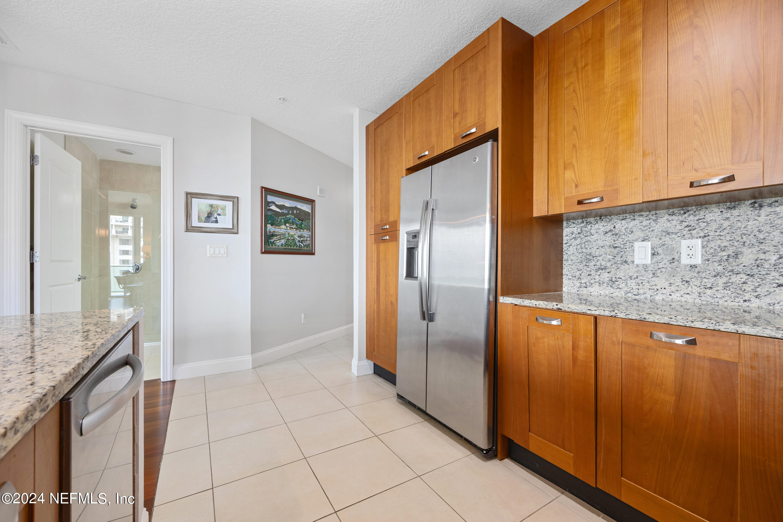 1431 RIVERPLACE Boulevard, 1701