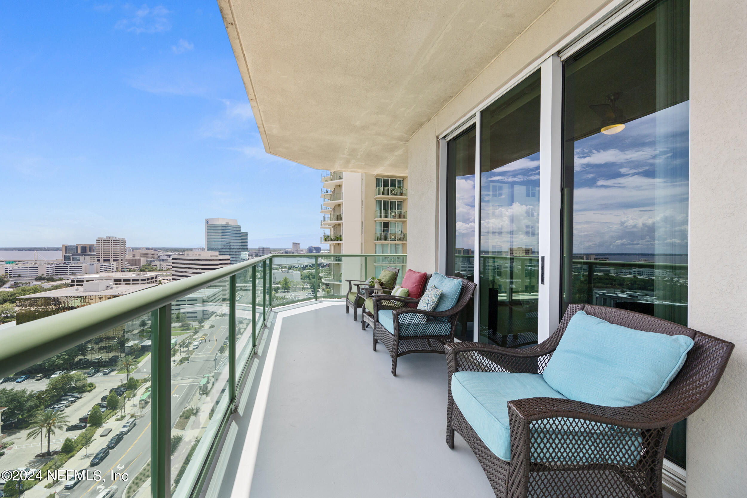 1431 RIVERPLACE Boulevard, 1701