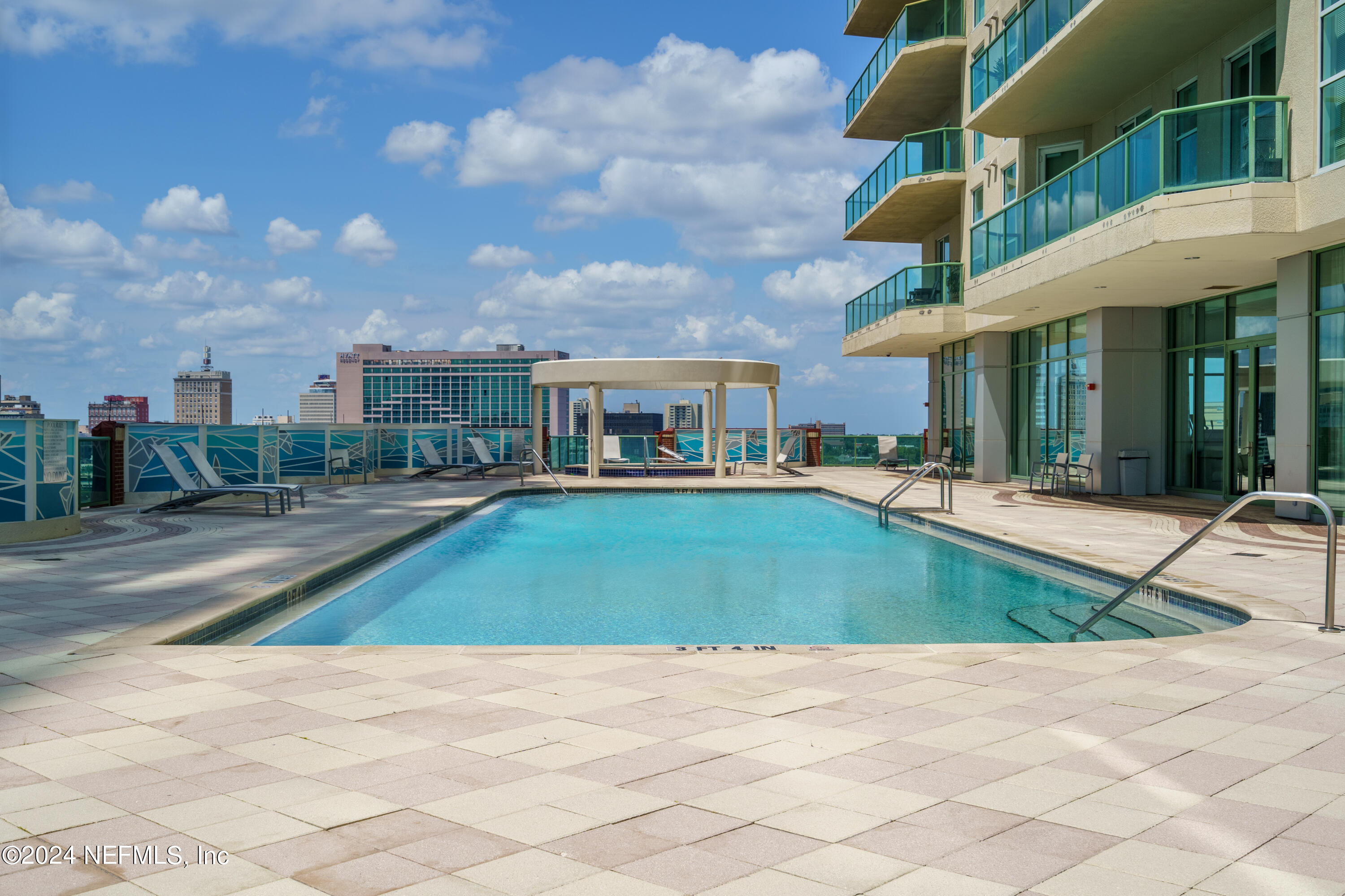 1431 RIVERPLACE Boulevard, 1701