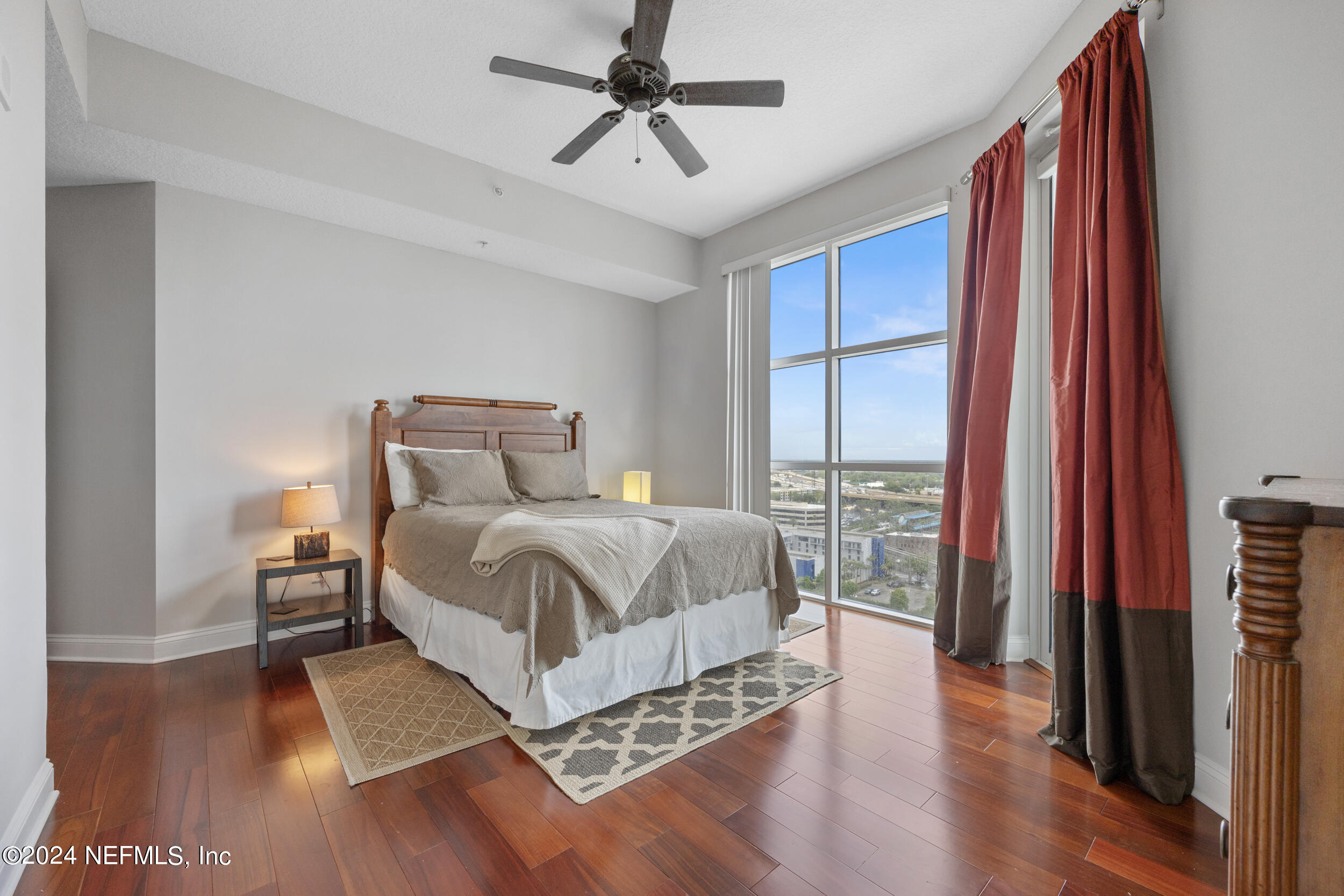 1431 RIVERPLACE Boulevard, 1701