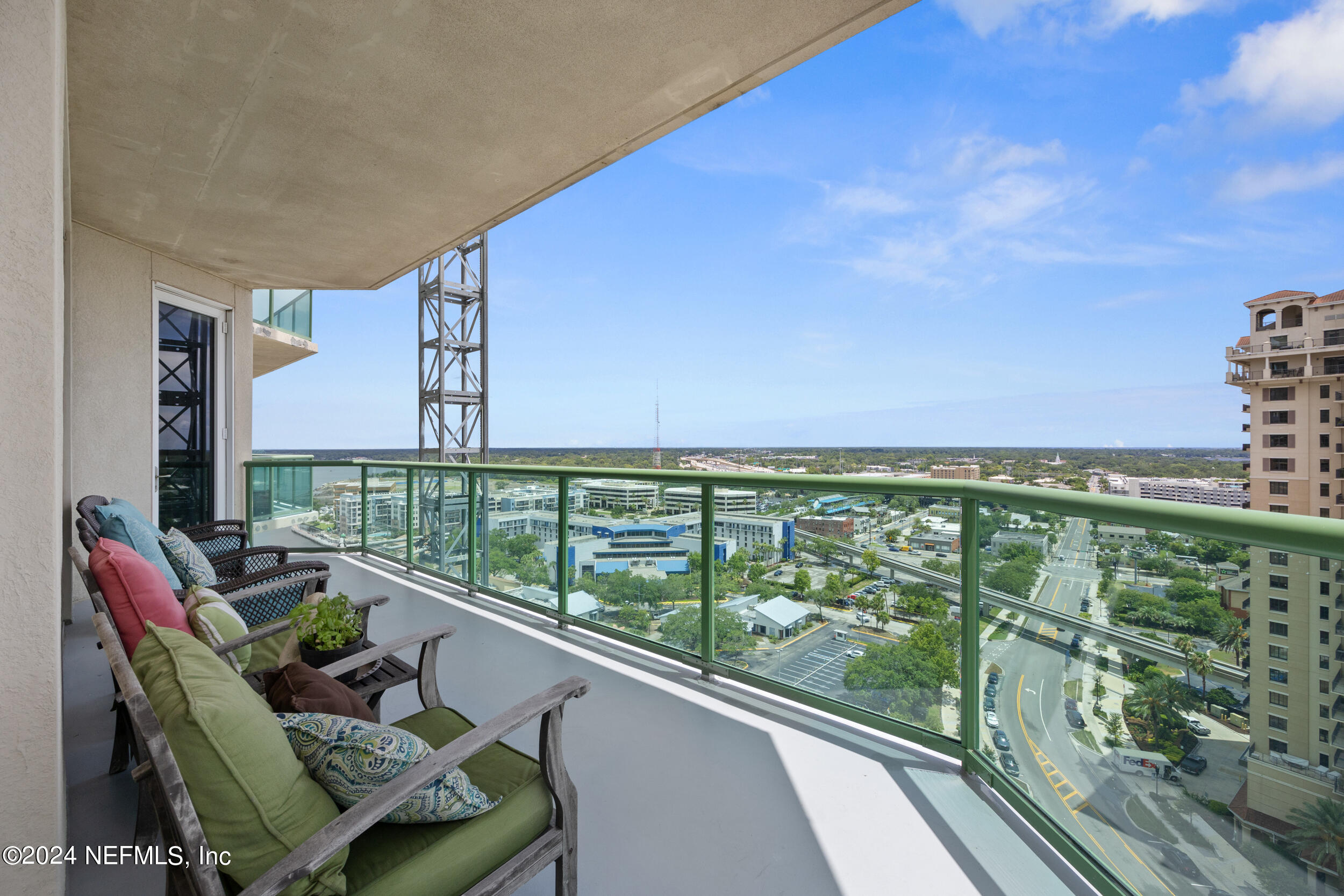 1431 RIVERPLACE Boulevard, 1701