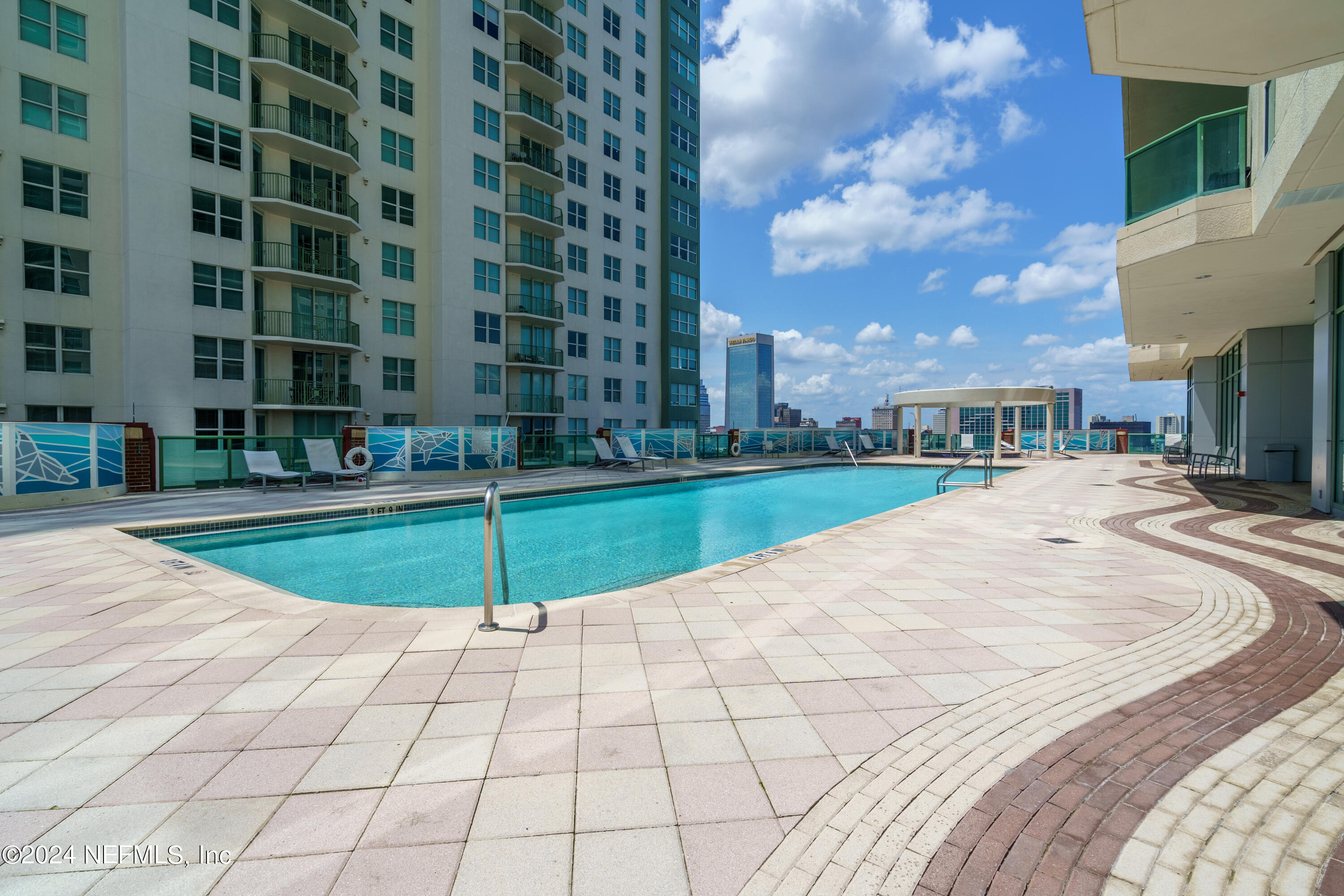 1431 RIVERPLACE Boulevard, 1701