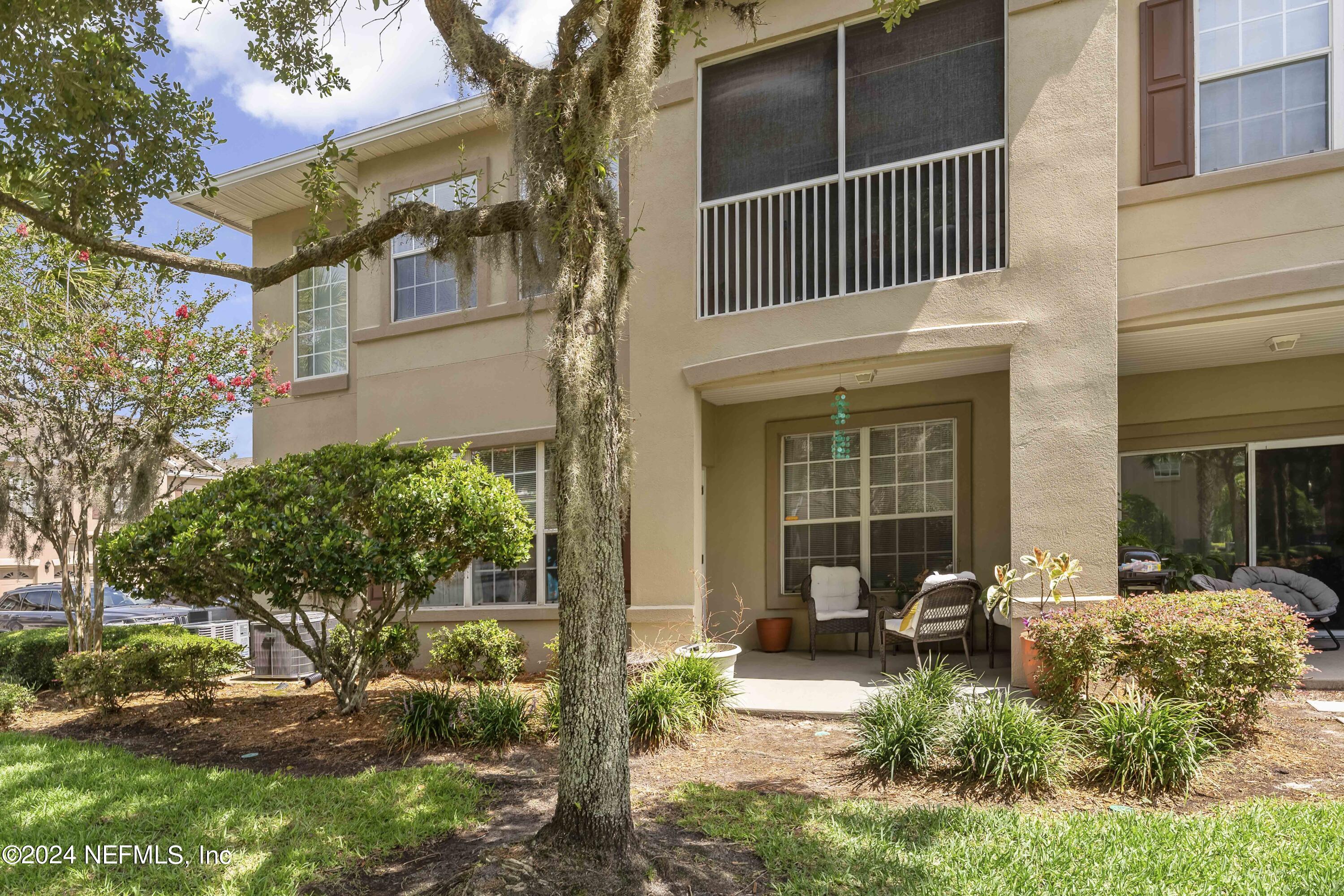 3878 SUMMER GROVE Way N