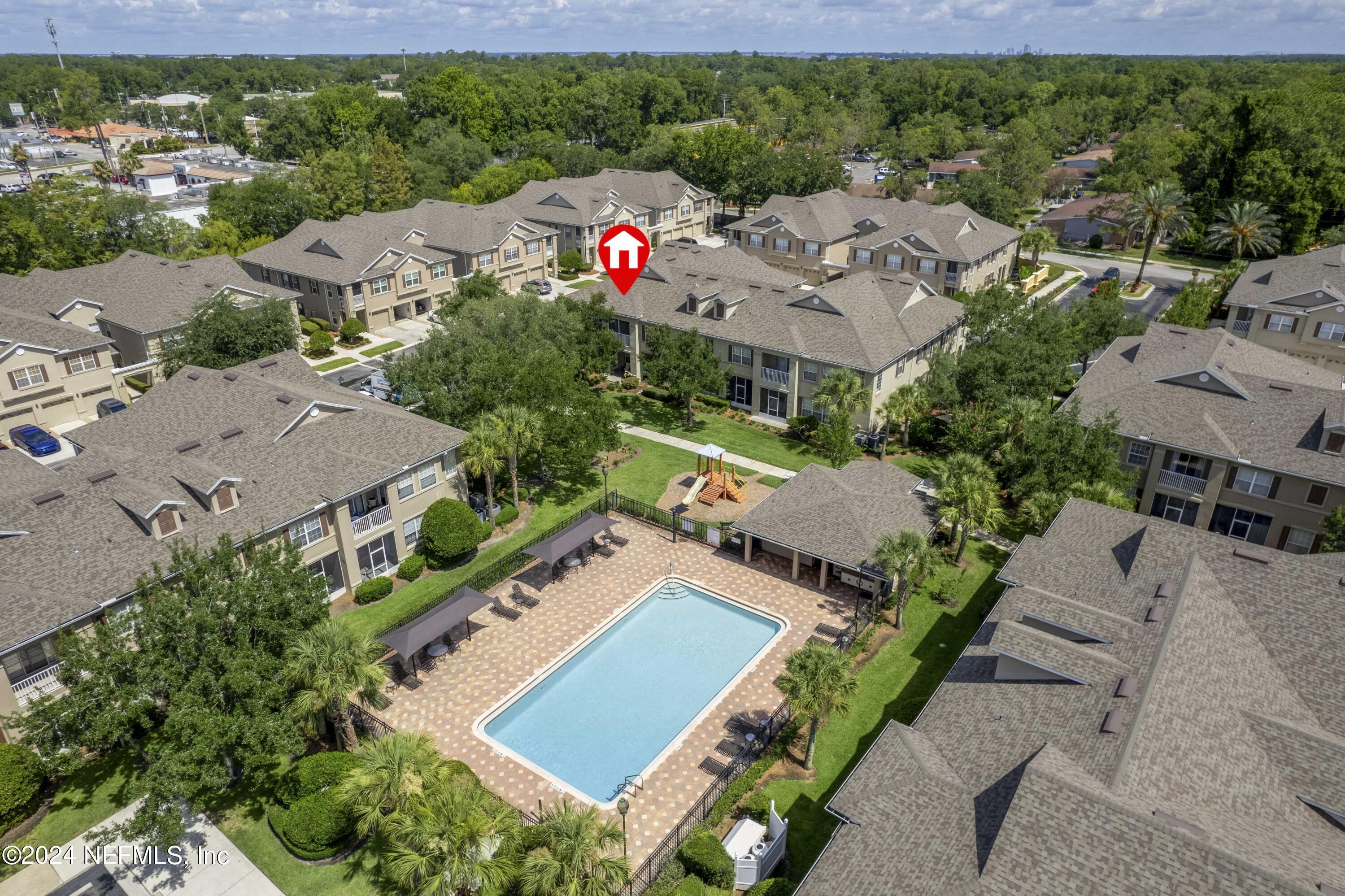 3878 SUMMER GROVE Way N