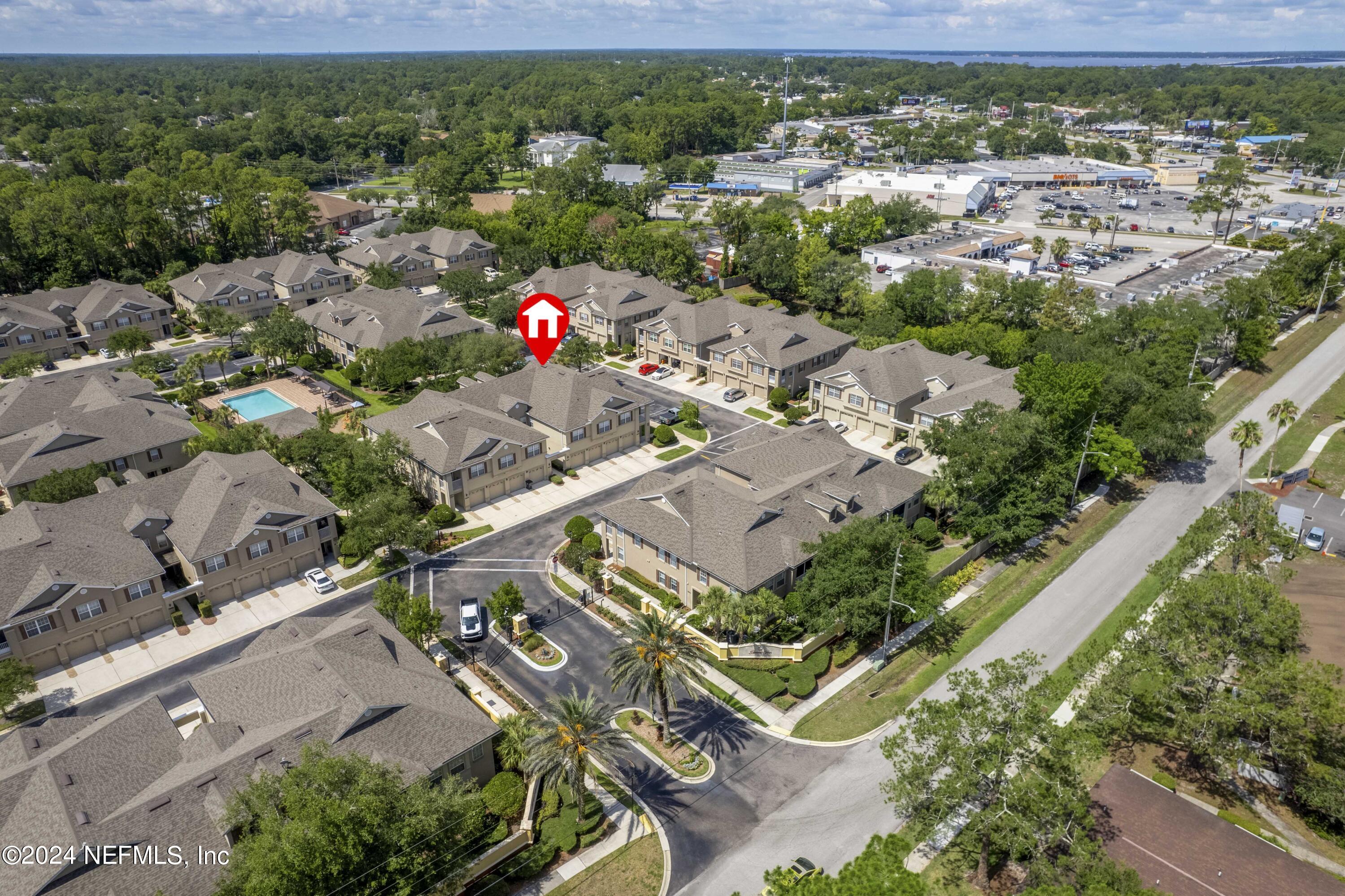 3878 SUMMER GROVE Way N