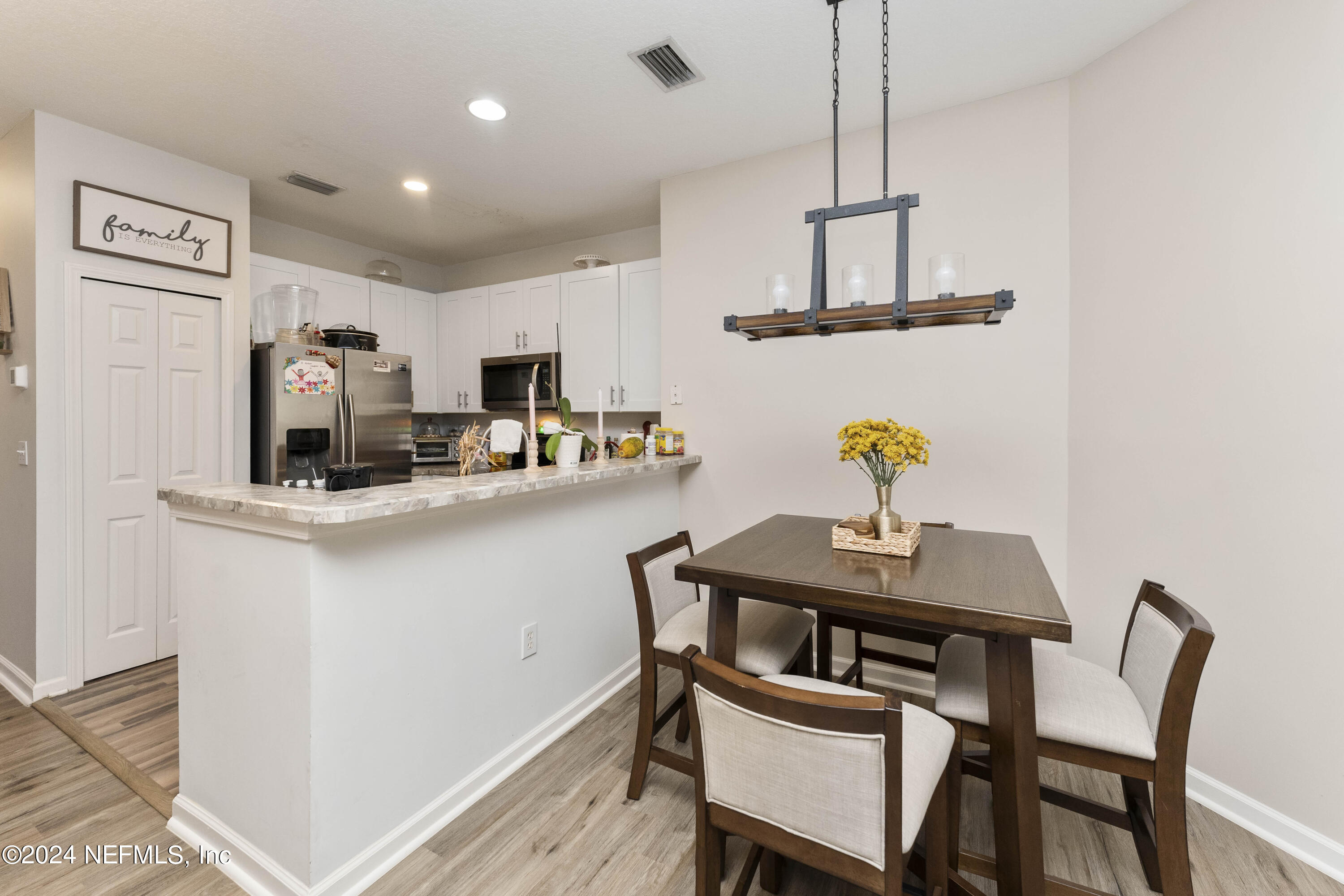 3878 SUMMER GROVE Way N