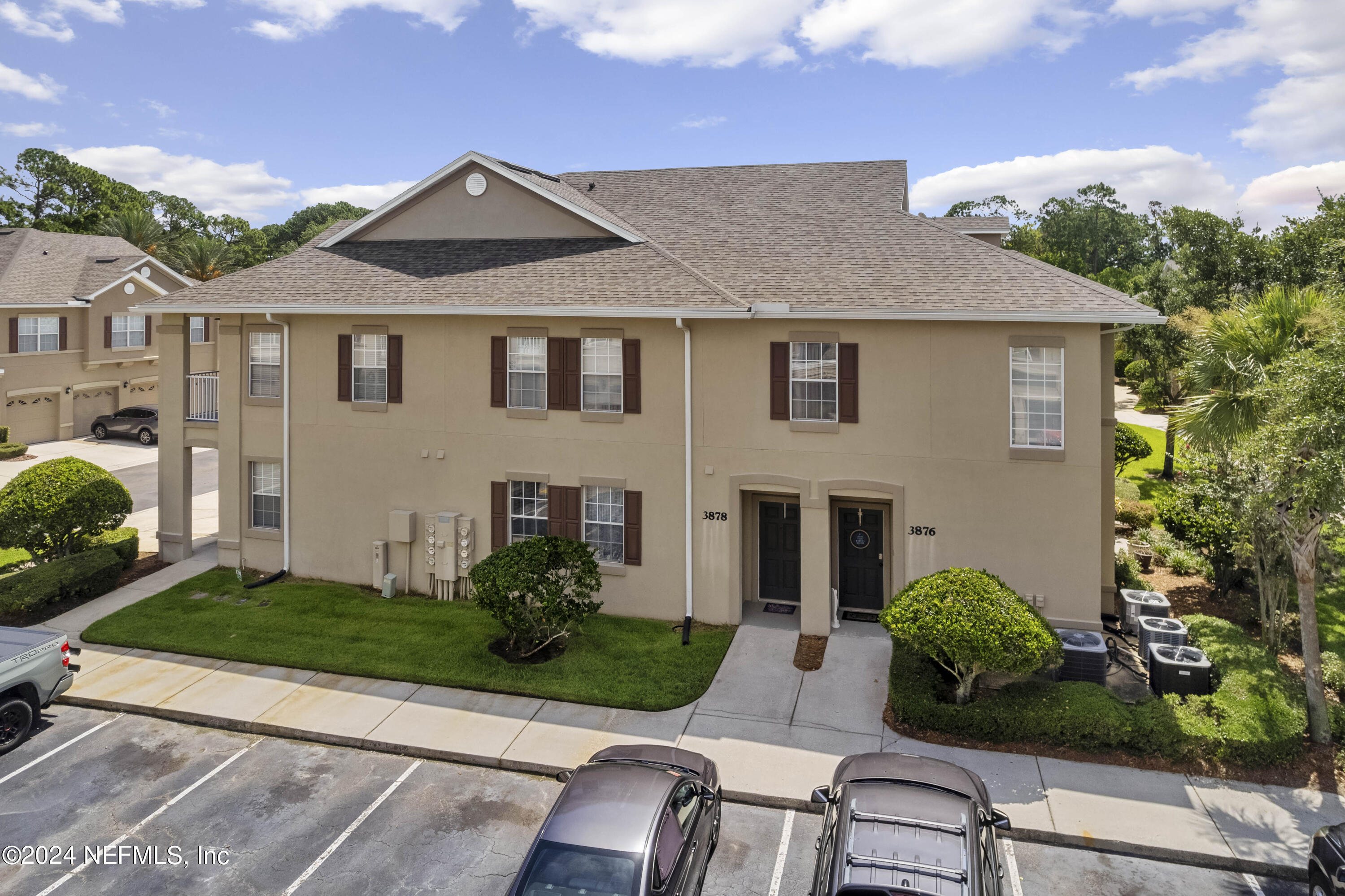 3878 SUMMER GROVE Way N