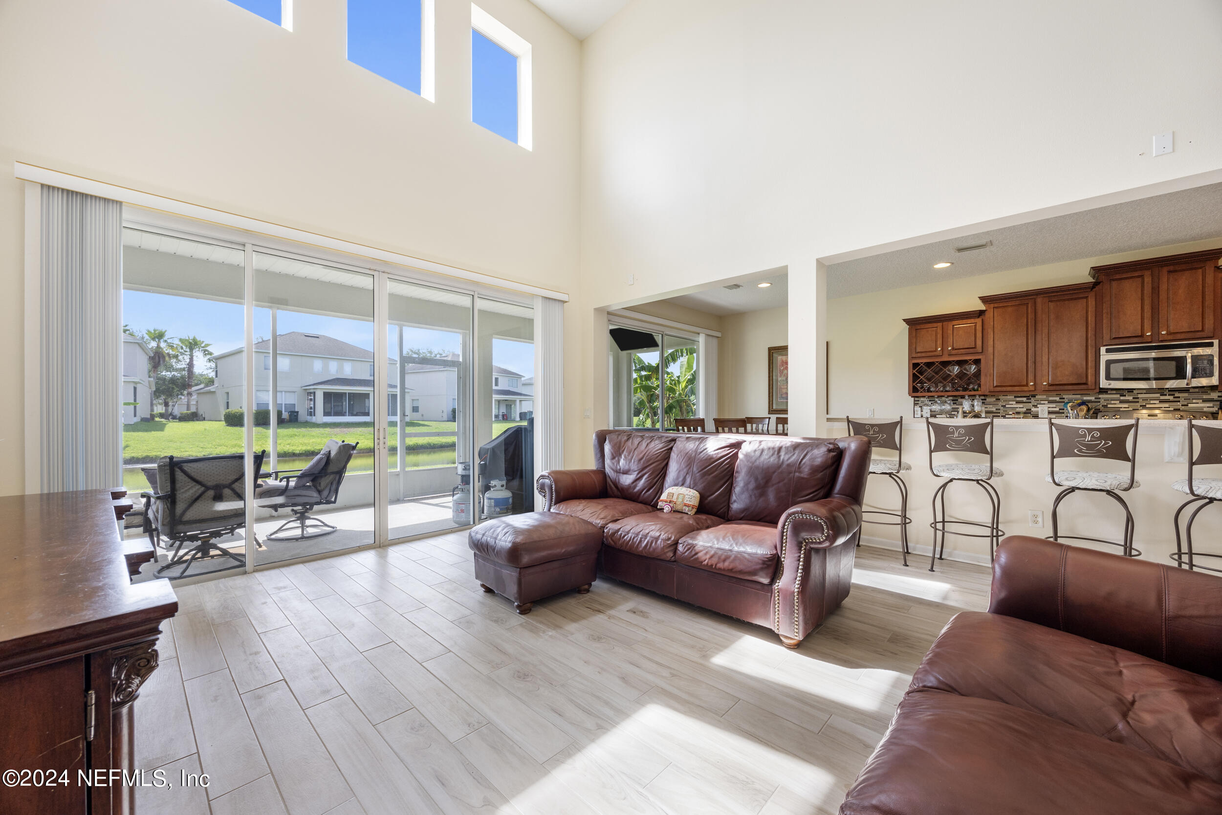 3863 HARTWOOD Lane