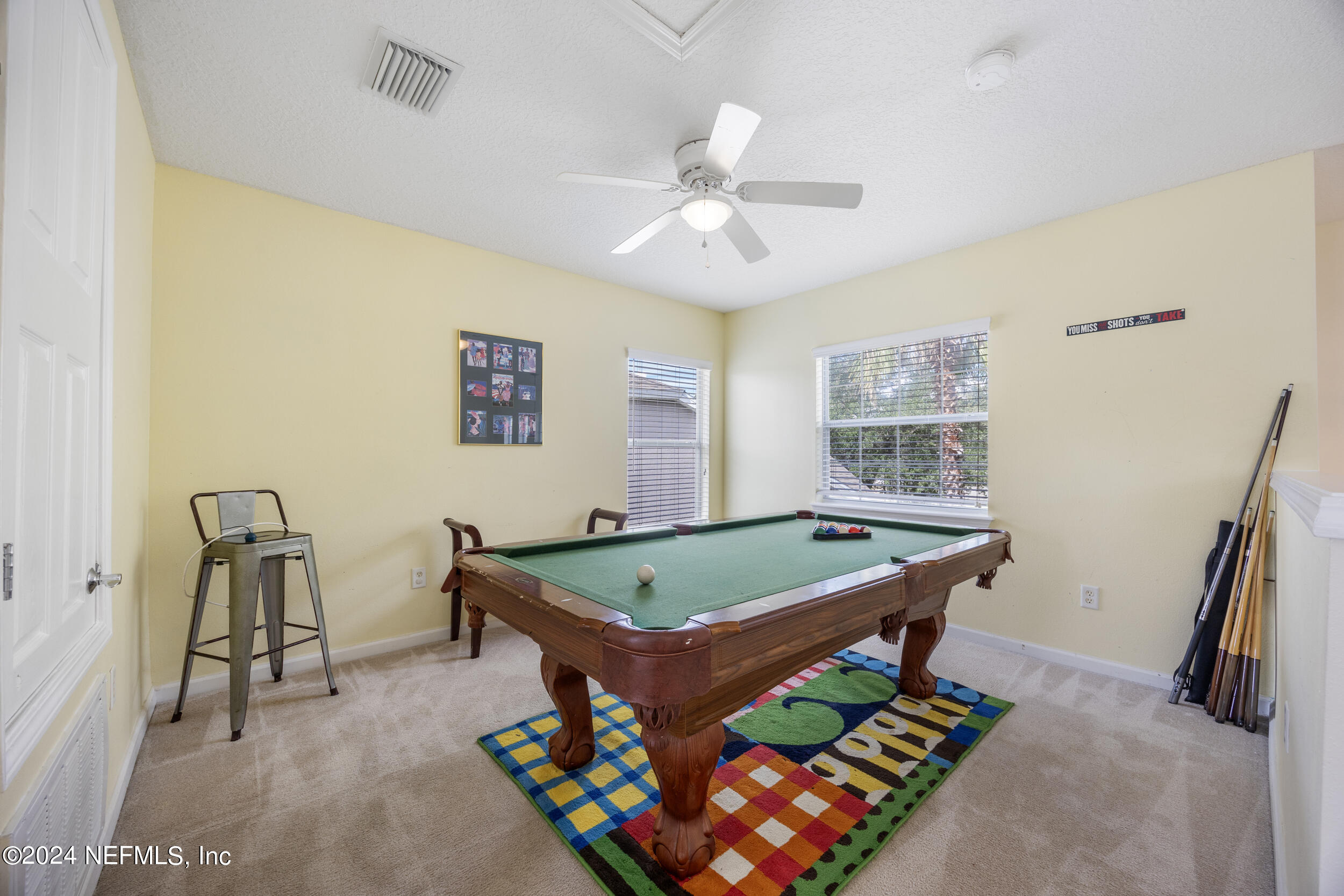 3863 HARTWOOD Lane