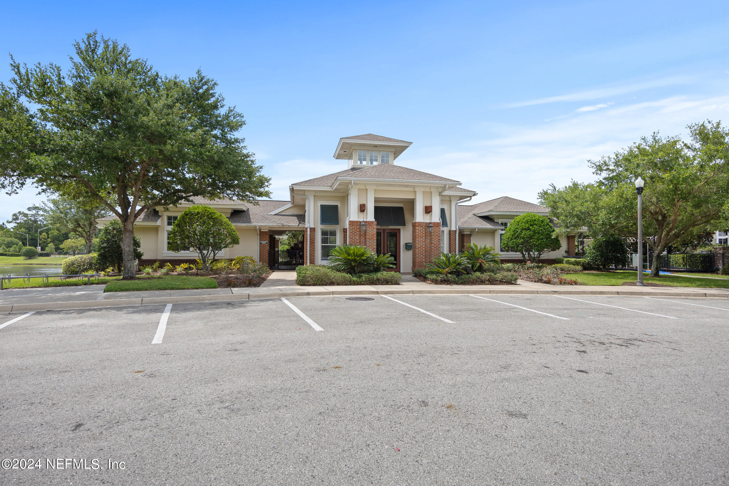 3863 HARTWOOD Lane