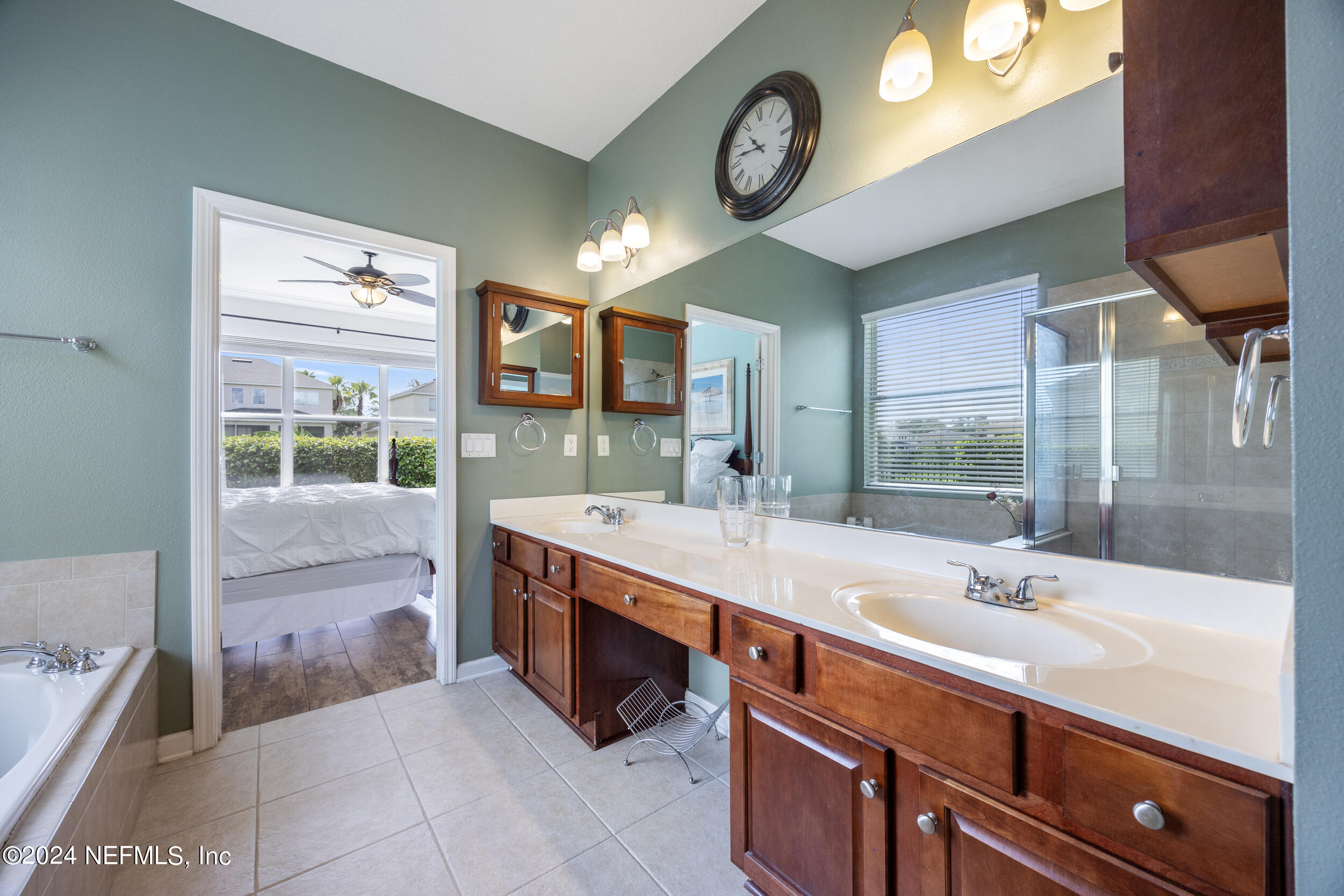 3863 HARTWOOD Lane