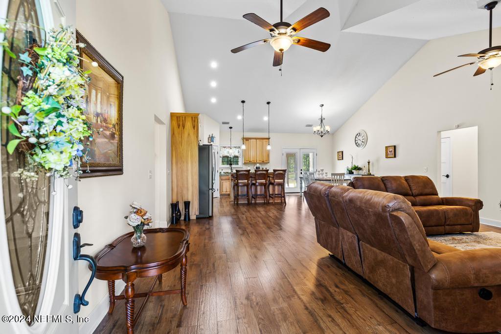 35042 HEARTHSTONE Way