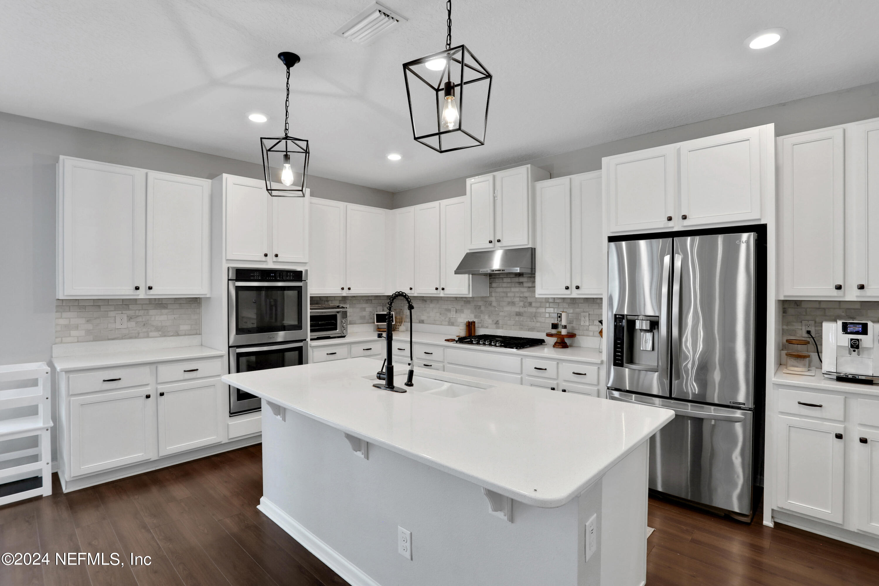 7393 SUNNYDALE Lane