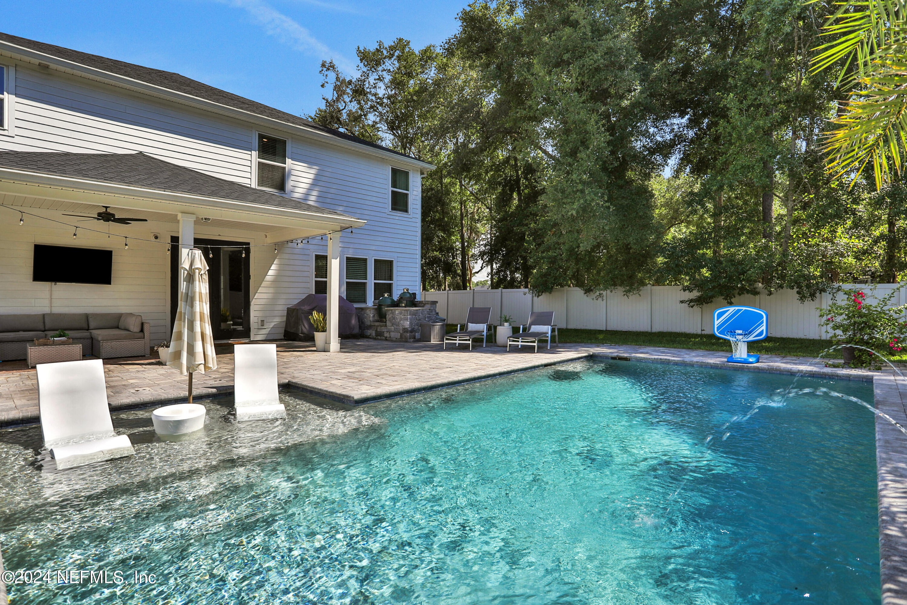 7393 SUNNYDALE Lane