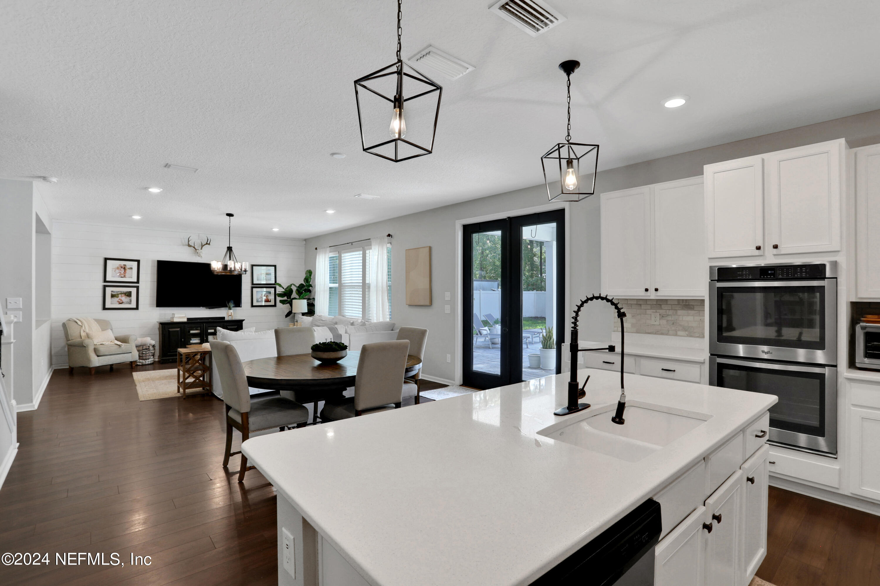 7393 SUNNYDALE Lane