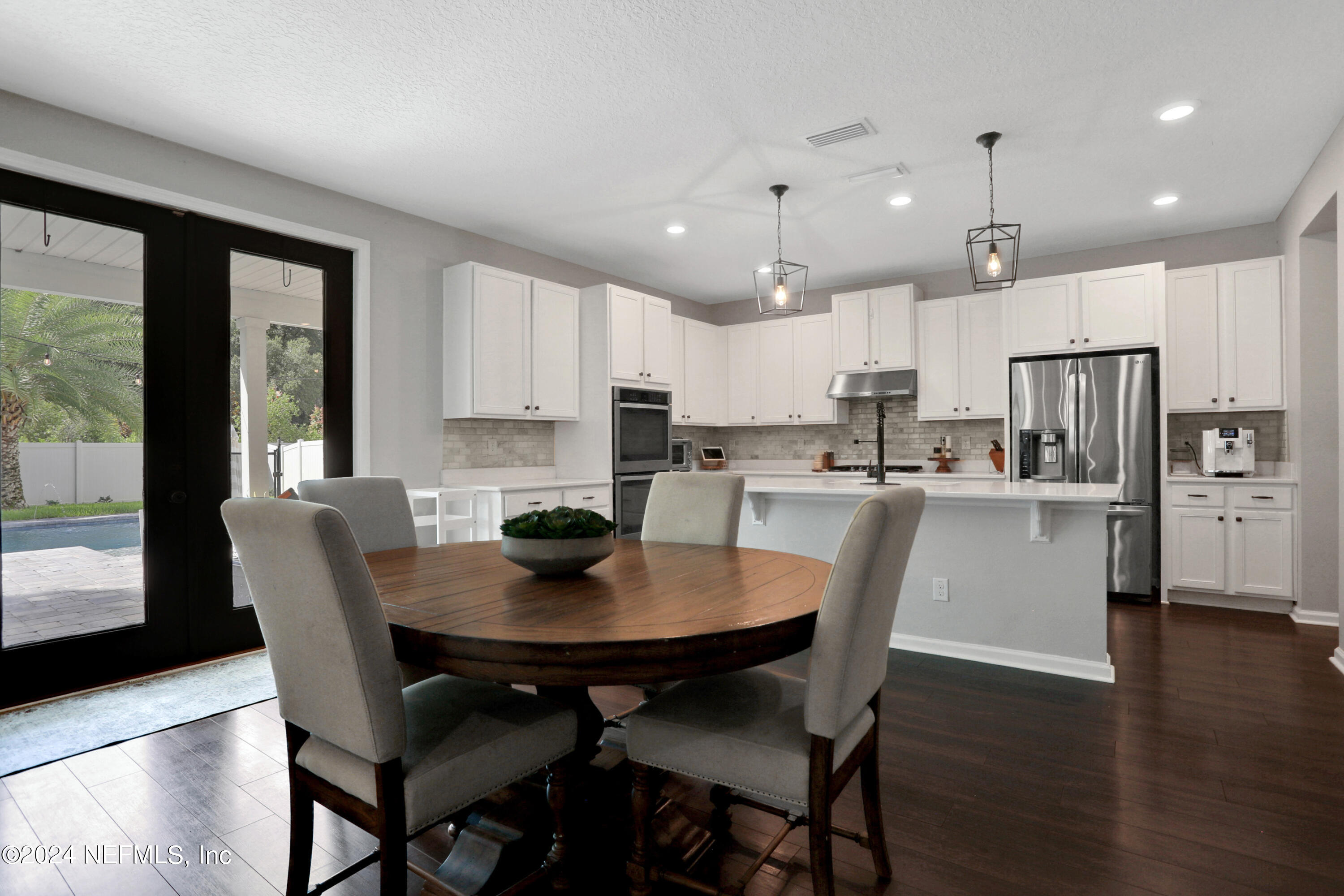 7393 SUNNYDALE Lane