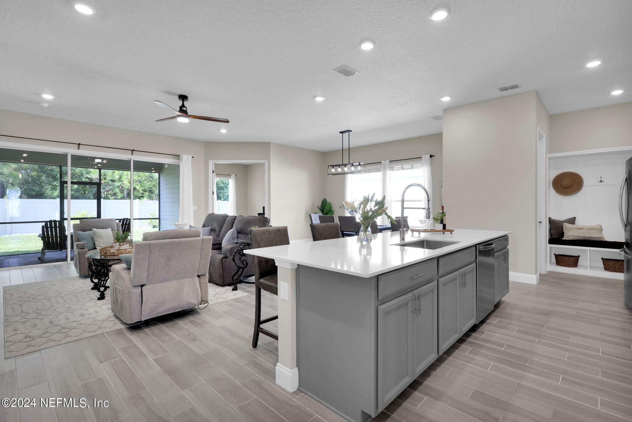 100 CALLIEL Way