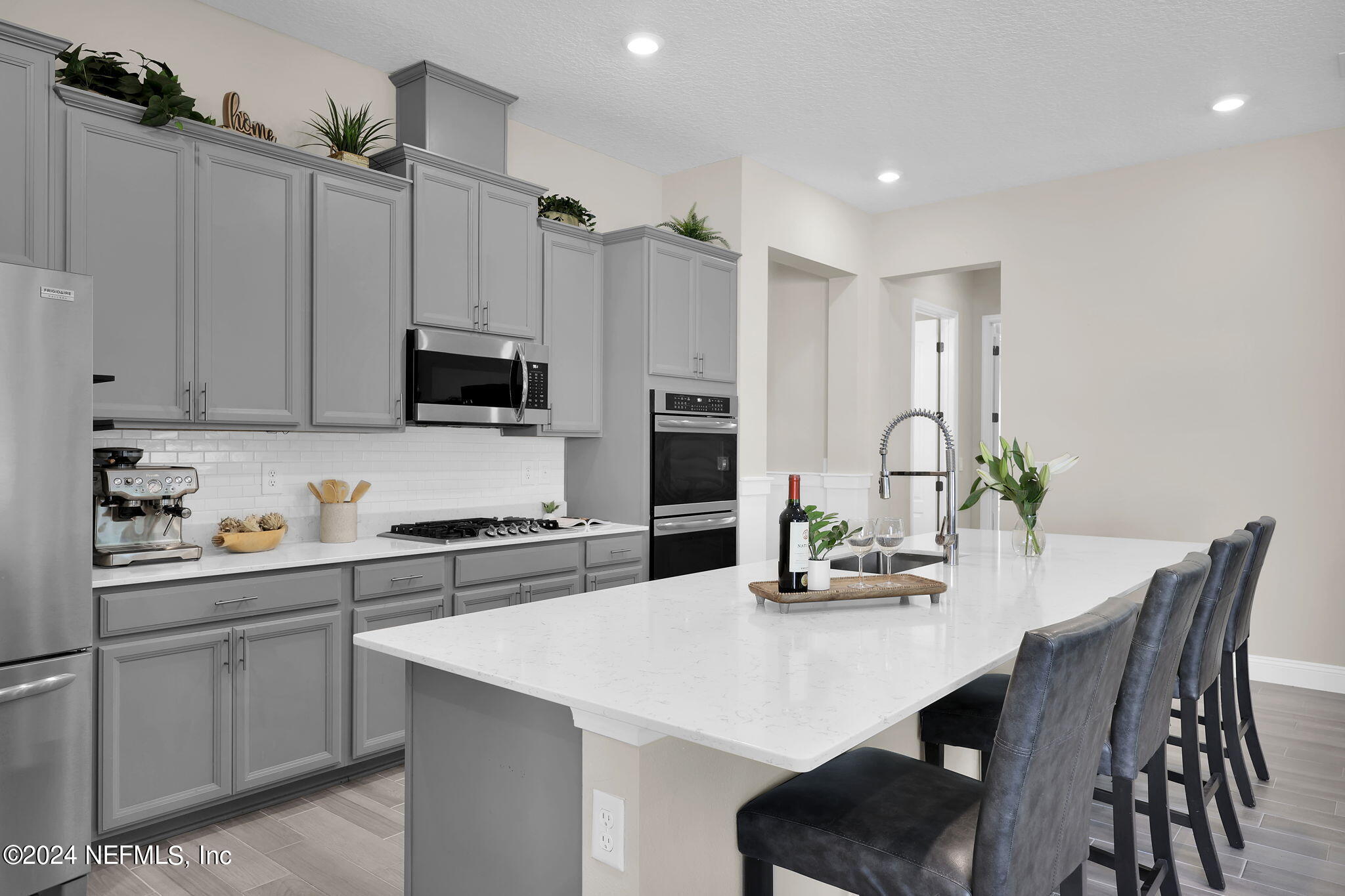 100 CALLIEL Way
