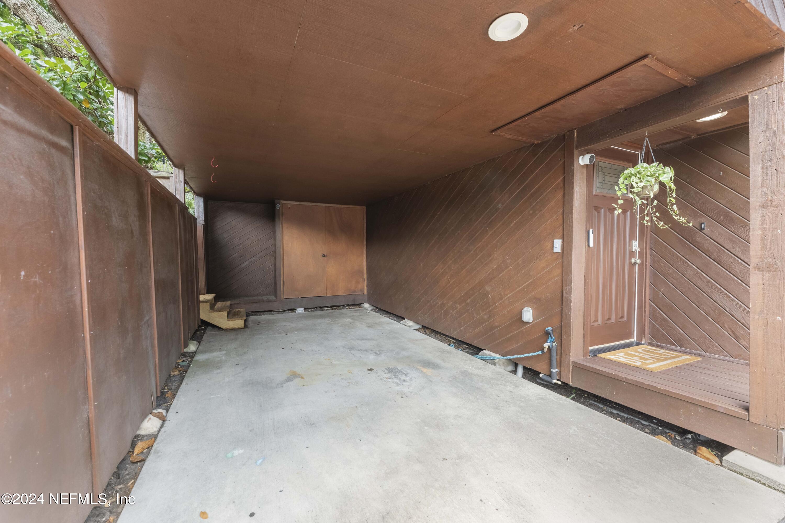 2277 SEMINOLE Road, B