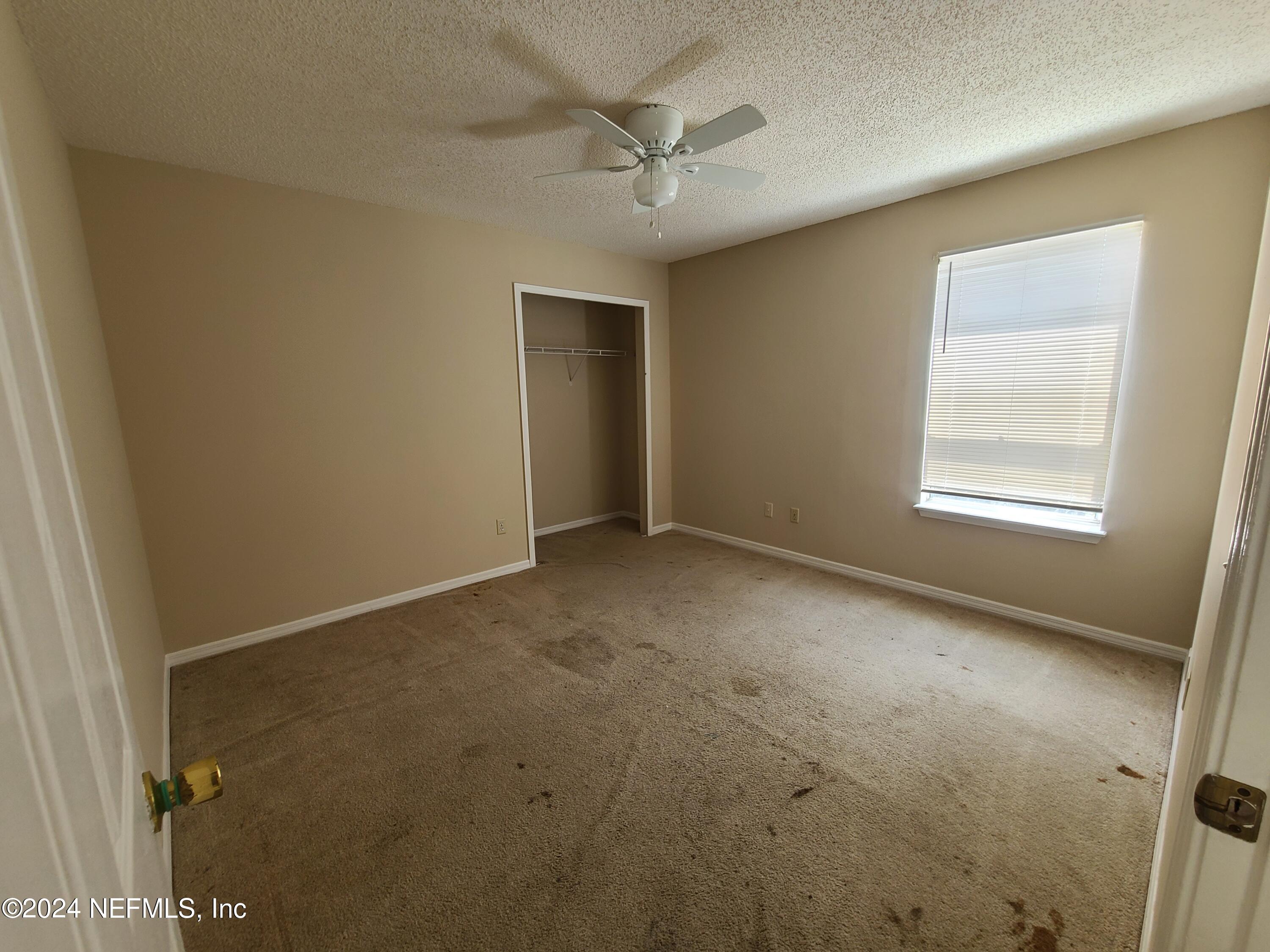 2106 HOVINGTON Circle W