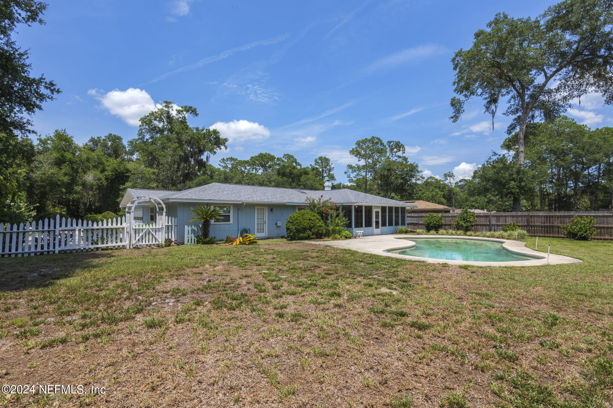 1228 FRUIT COVE Drive N