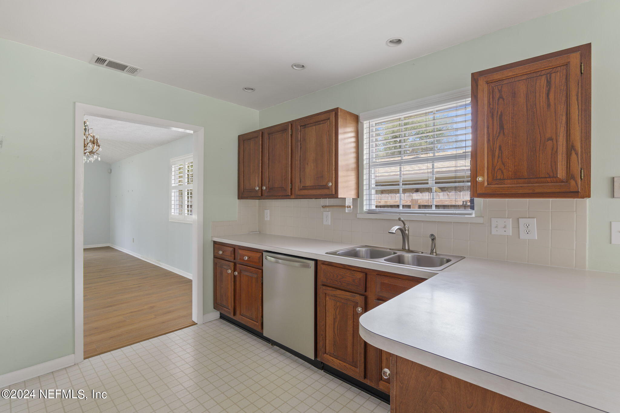 1228 FRUIT COVE Drive N