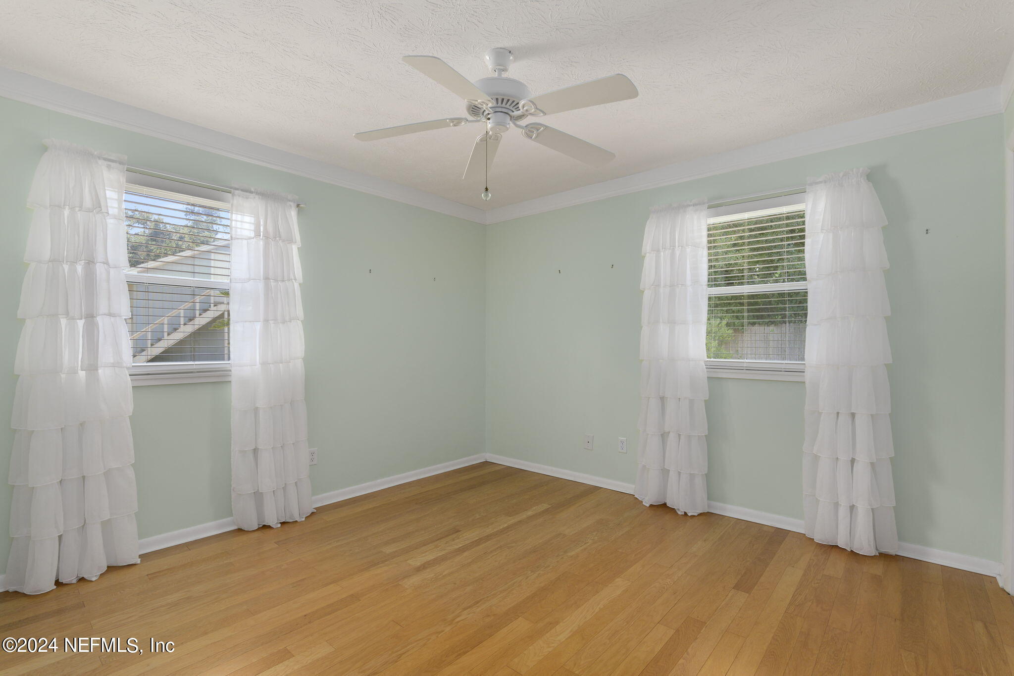 1228 FRUIT COVE Drive N