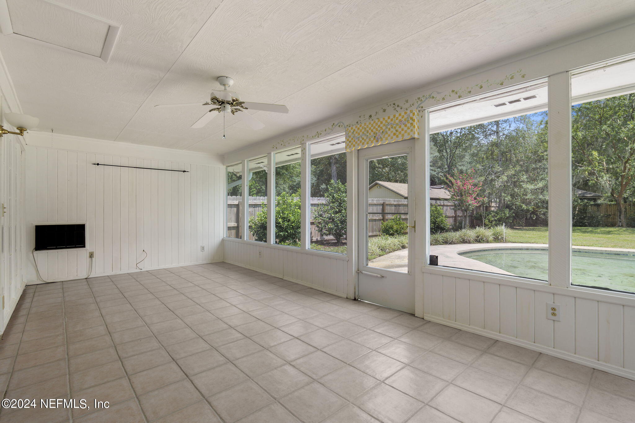 1228 FRUIT COVE Drive N