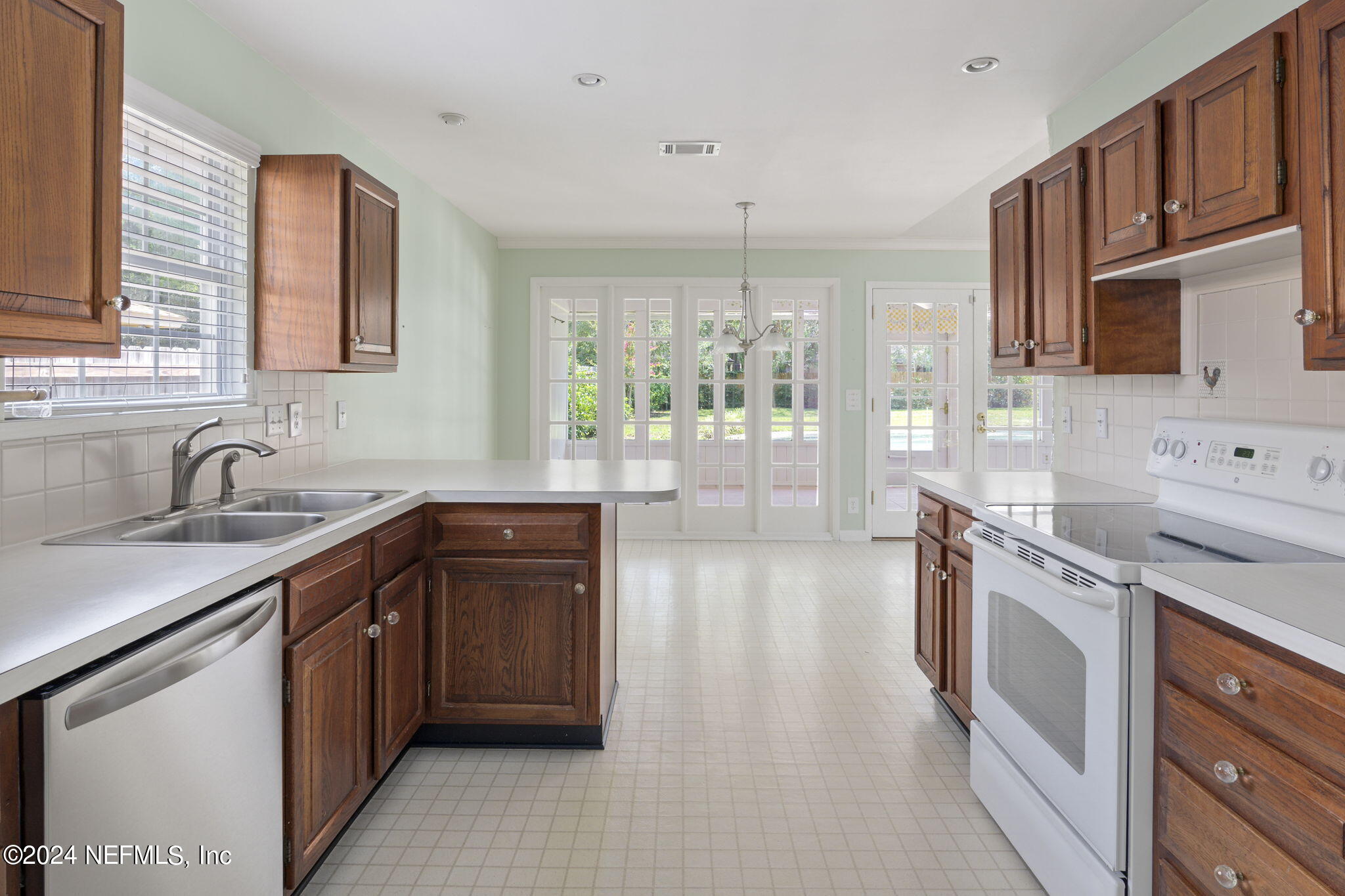 1228 FRUIT COVE Drive N