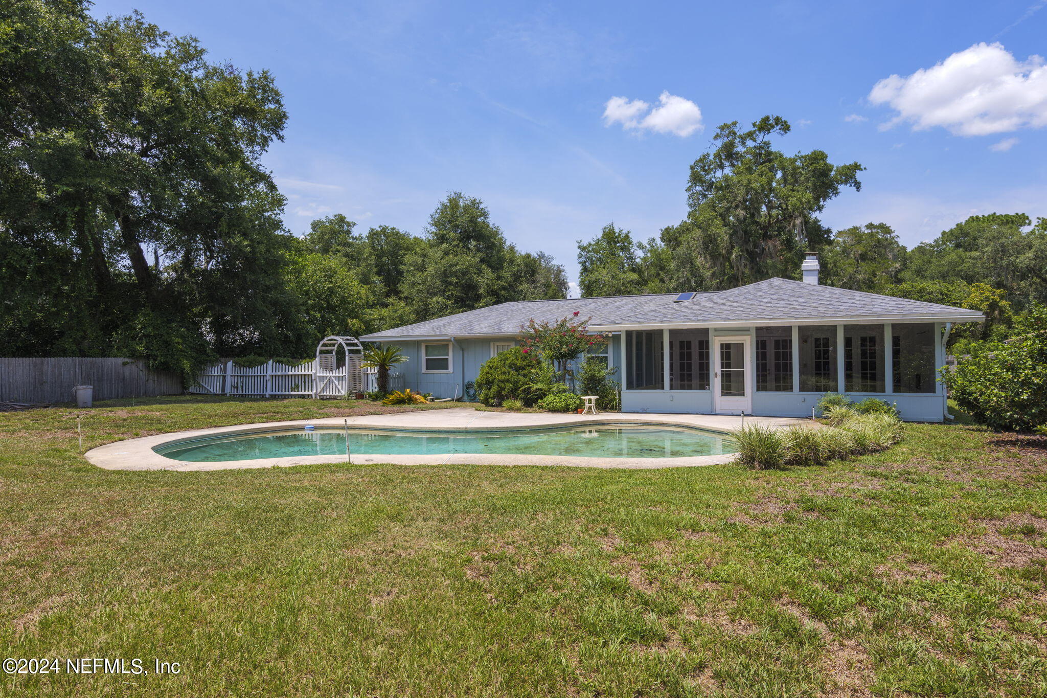 1228 FRUIT COVE Drive N