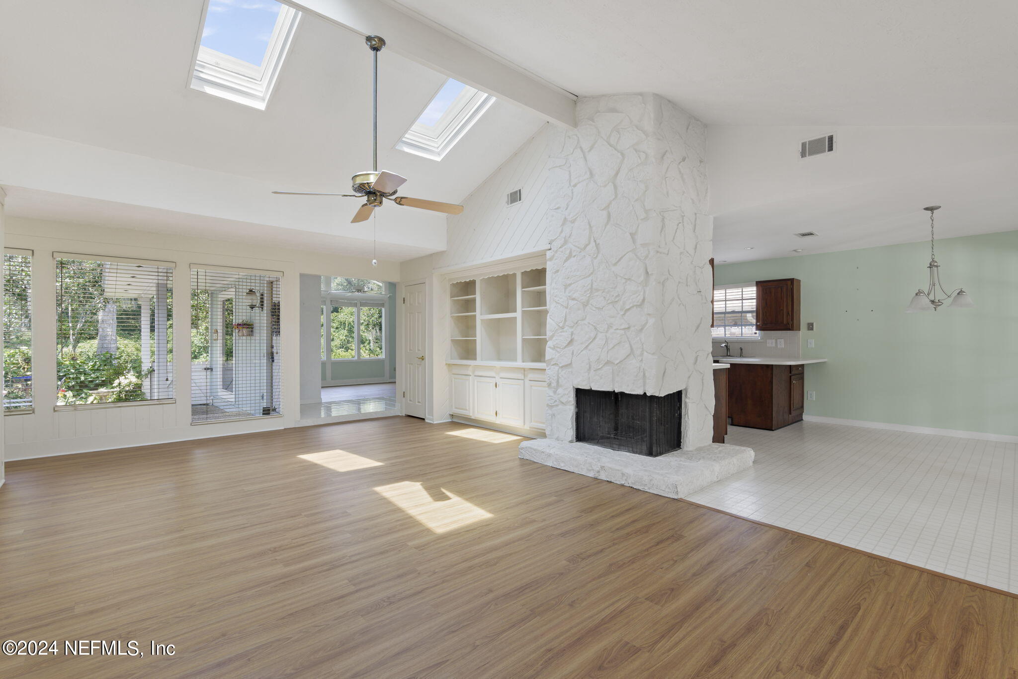 1228 FRUIT COVE Drive N