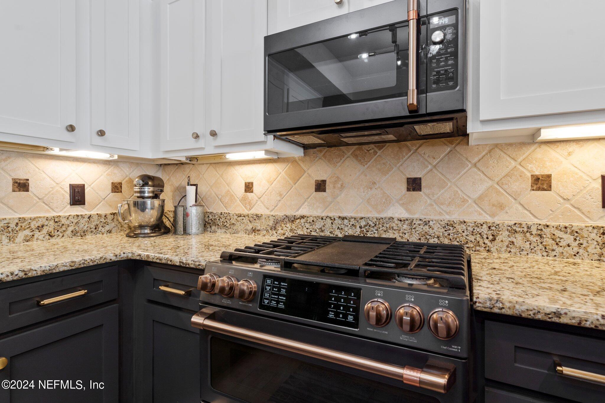 932 1ST Street N, 602