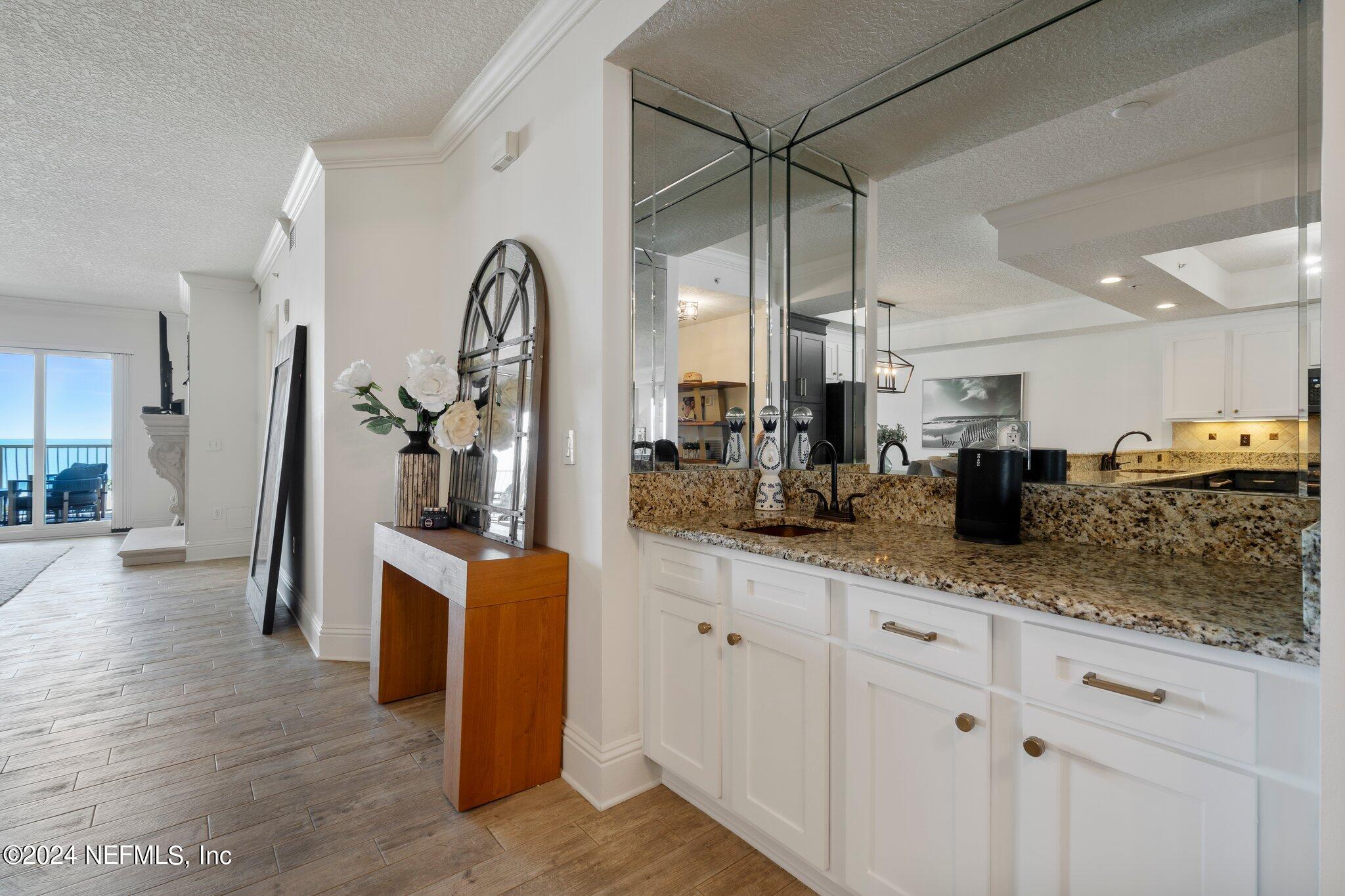 932 1ST Street N, 602