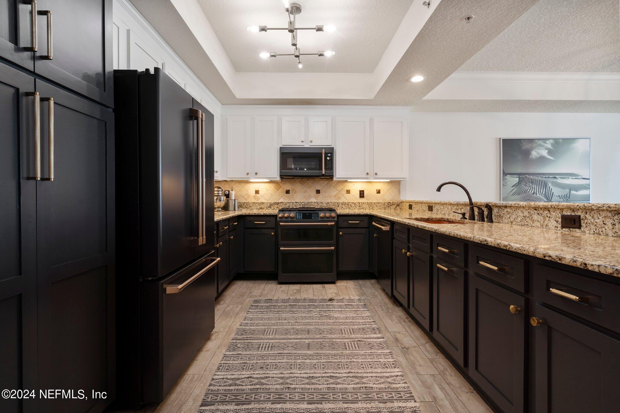 932 1ST Street N, 602