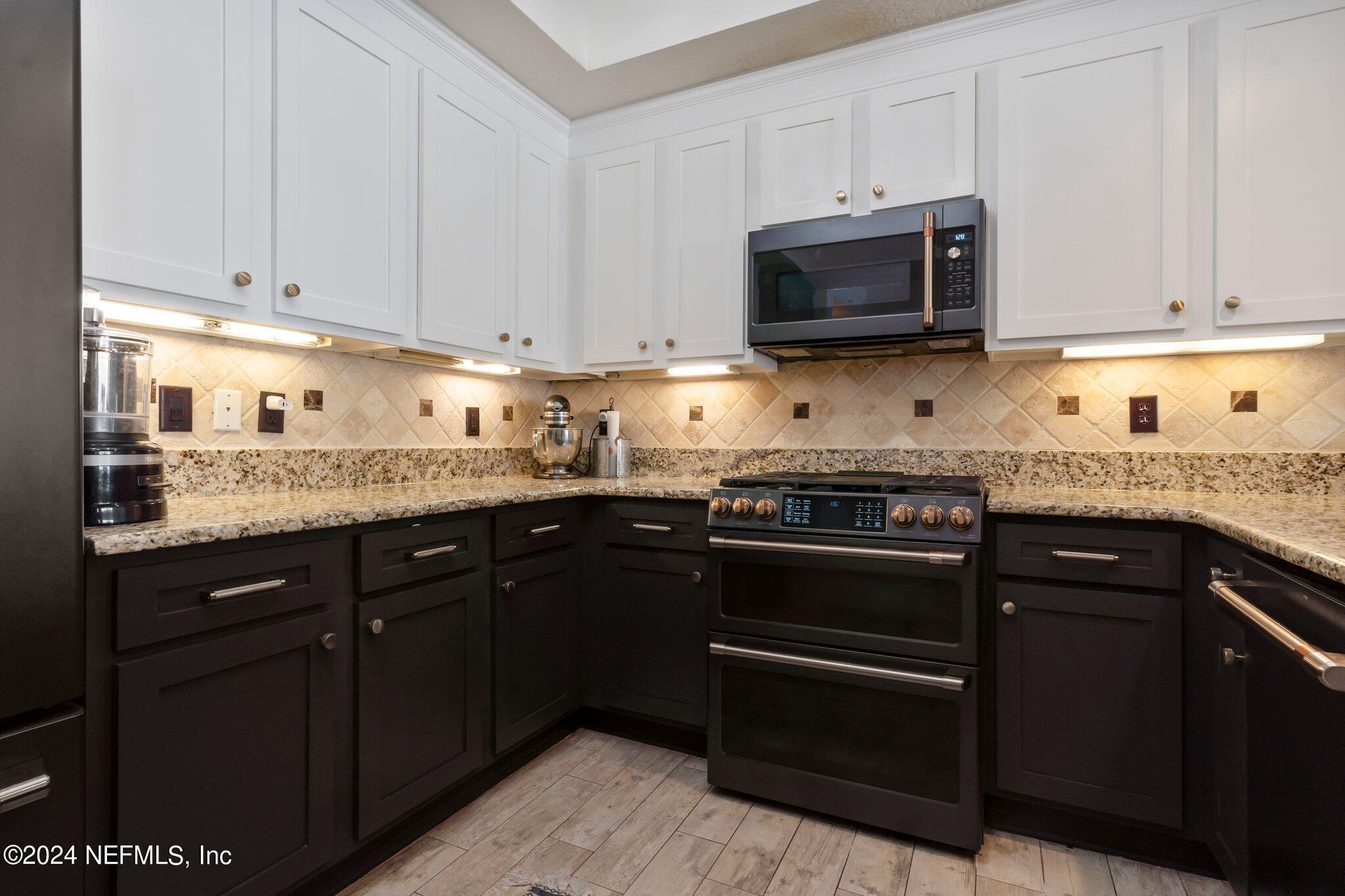 932 1ST Street N, 602