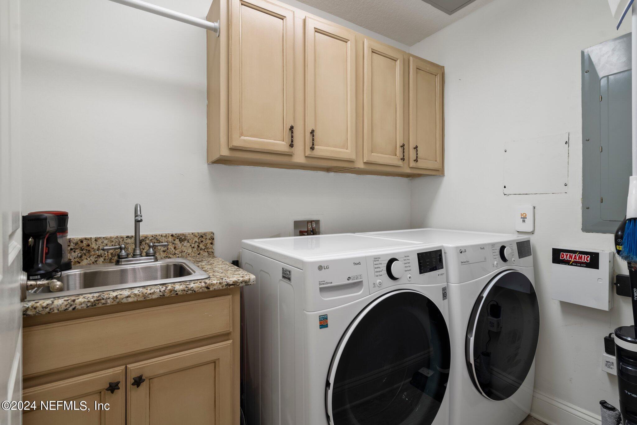 932 1ST Street N, 602