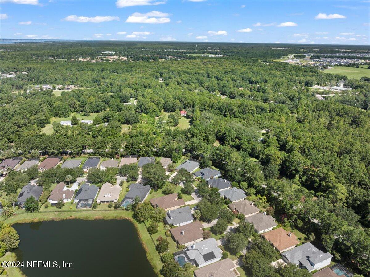 1555 BARRINGTON Circle