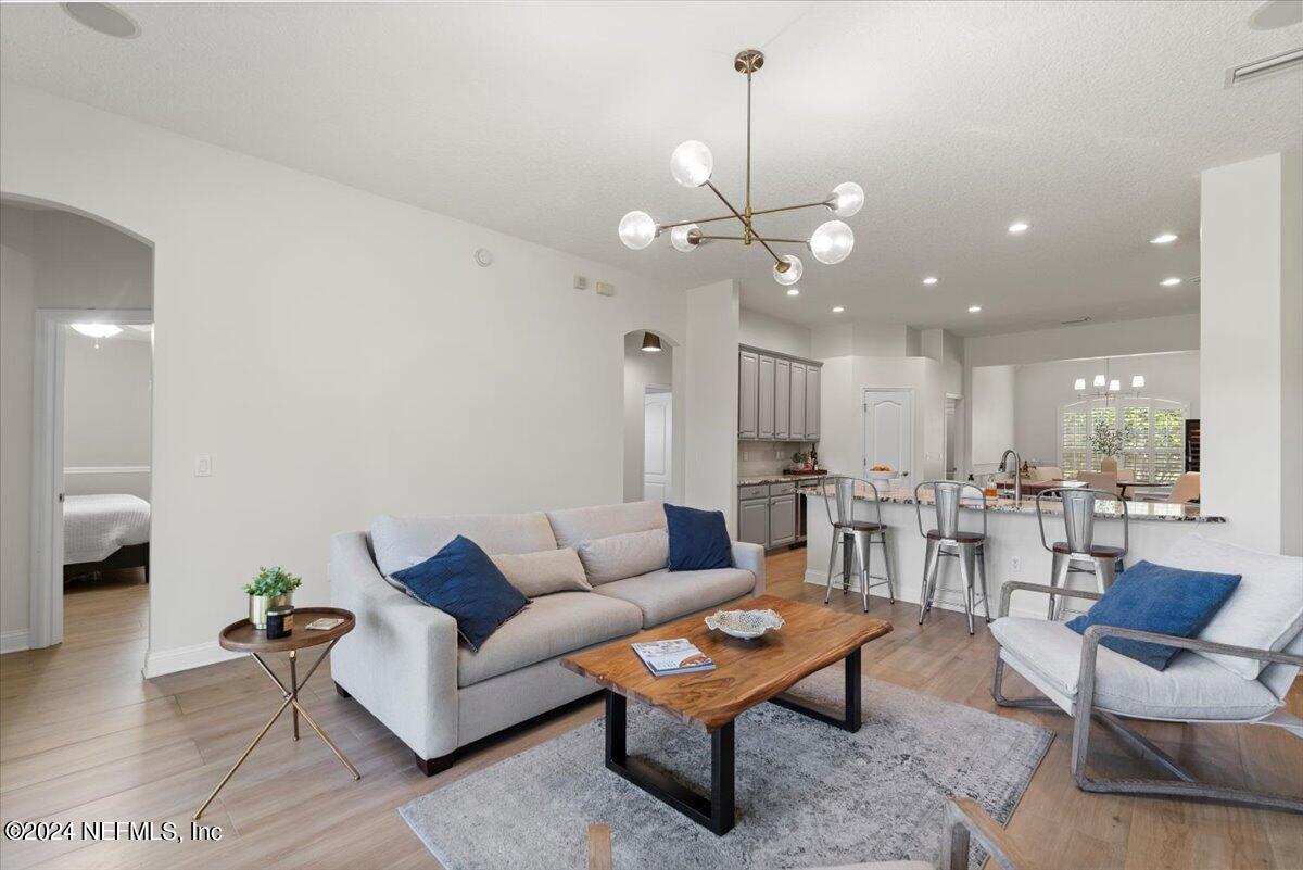 1555 BARRINGTON Circle