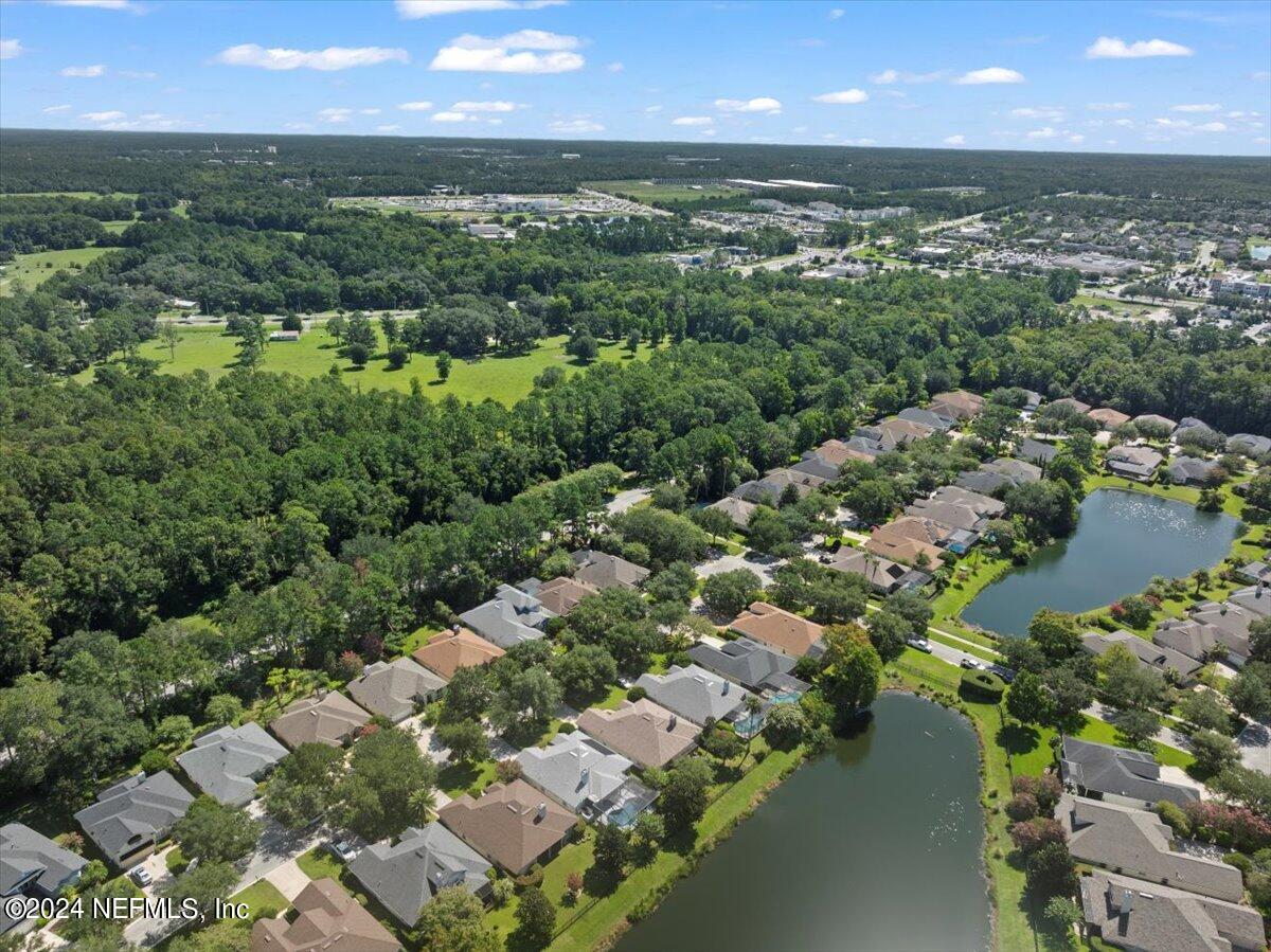 1555 BARRINGTON Circle