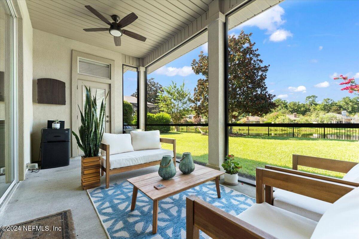 1555 BARRINGTON Circle