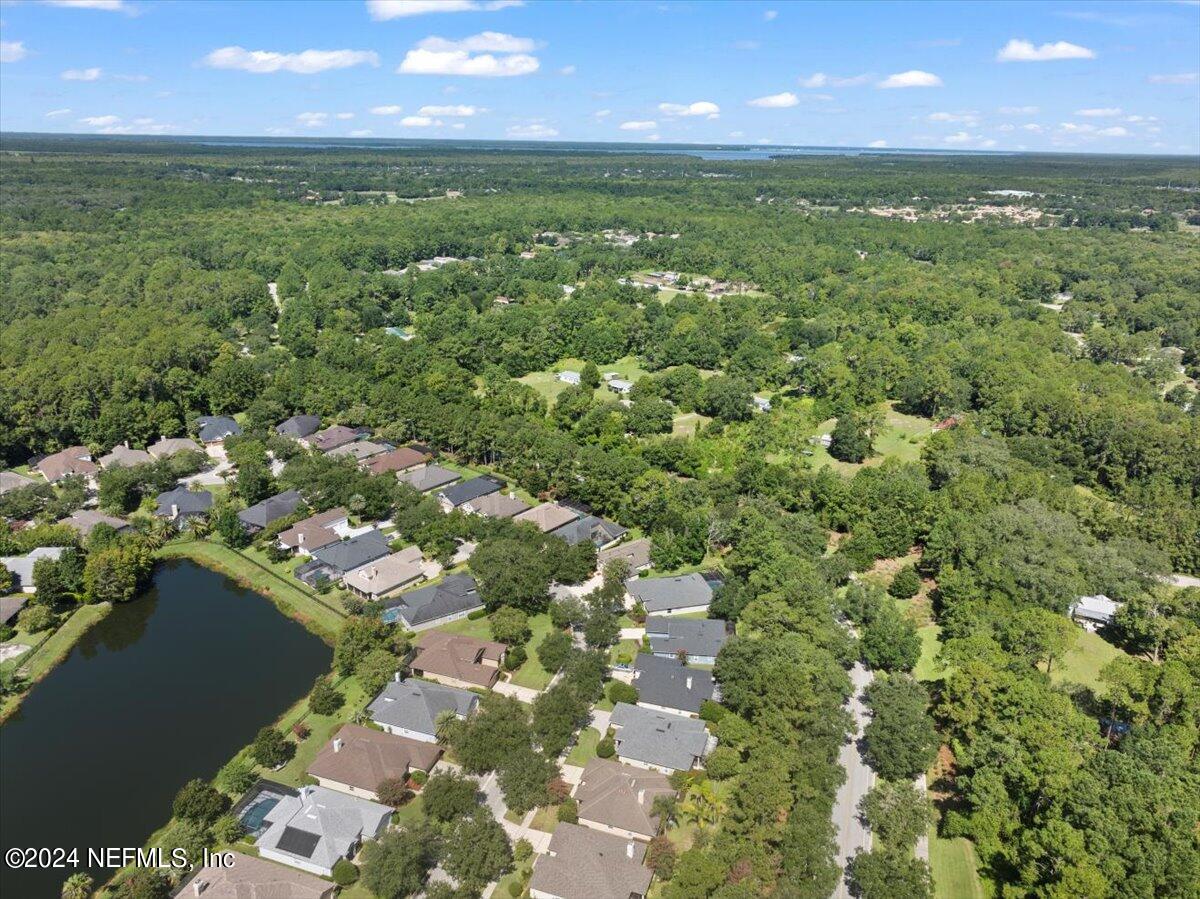 1555 BARRINGTON Circle