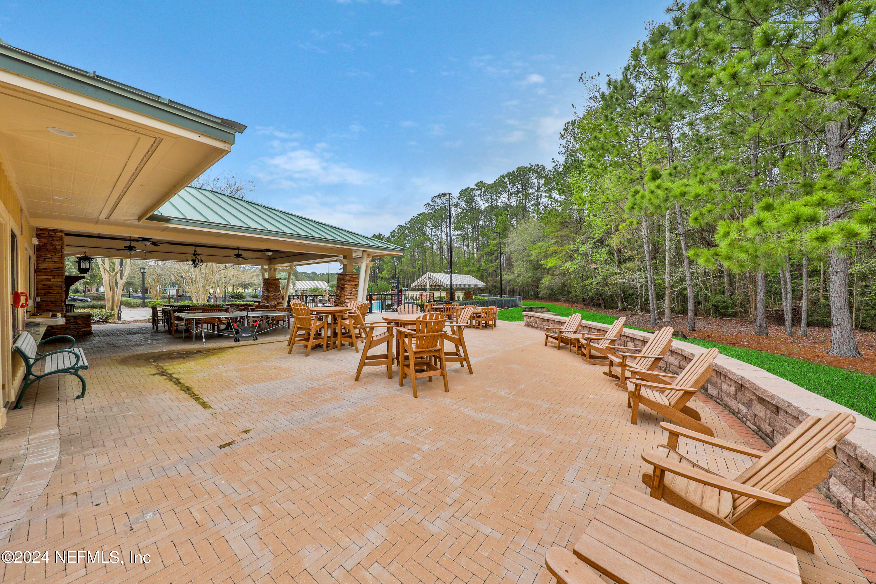 1555 BARRINGTON Circle