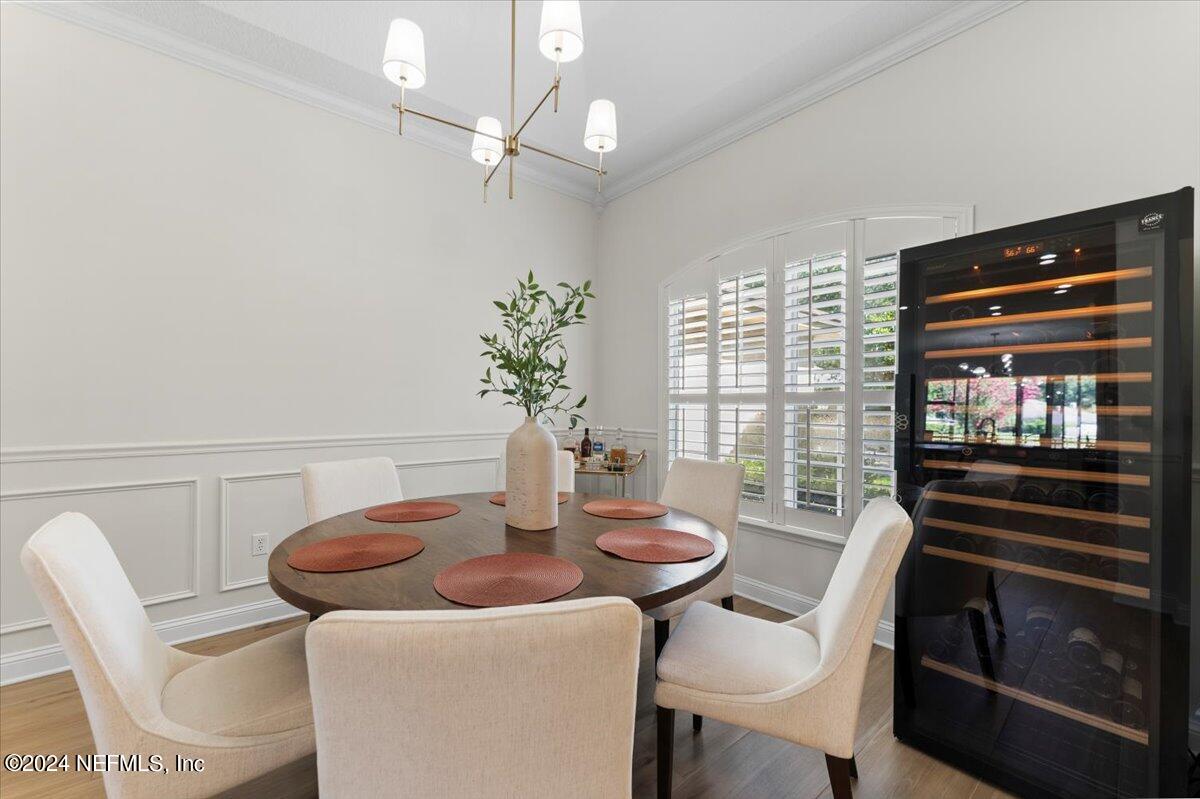 1555 BARRINGTON Circle