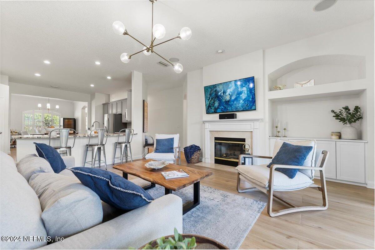 1555 BARRINGTON Circle